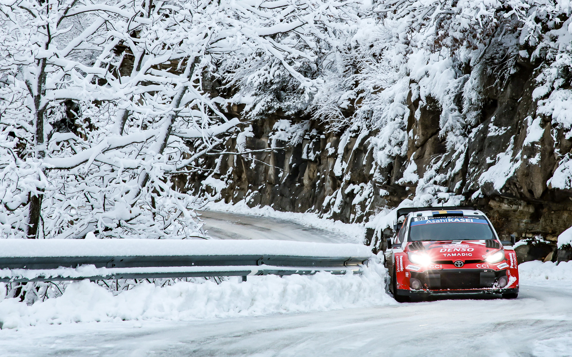 WRC開幕戦ラリー・モンテカルロを終始リードして優勝したTOYOTA GAZOO Racingのオリバー・ソルベルグ/エリオット・エドモンドソン組