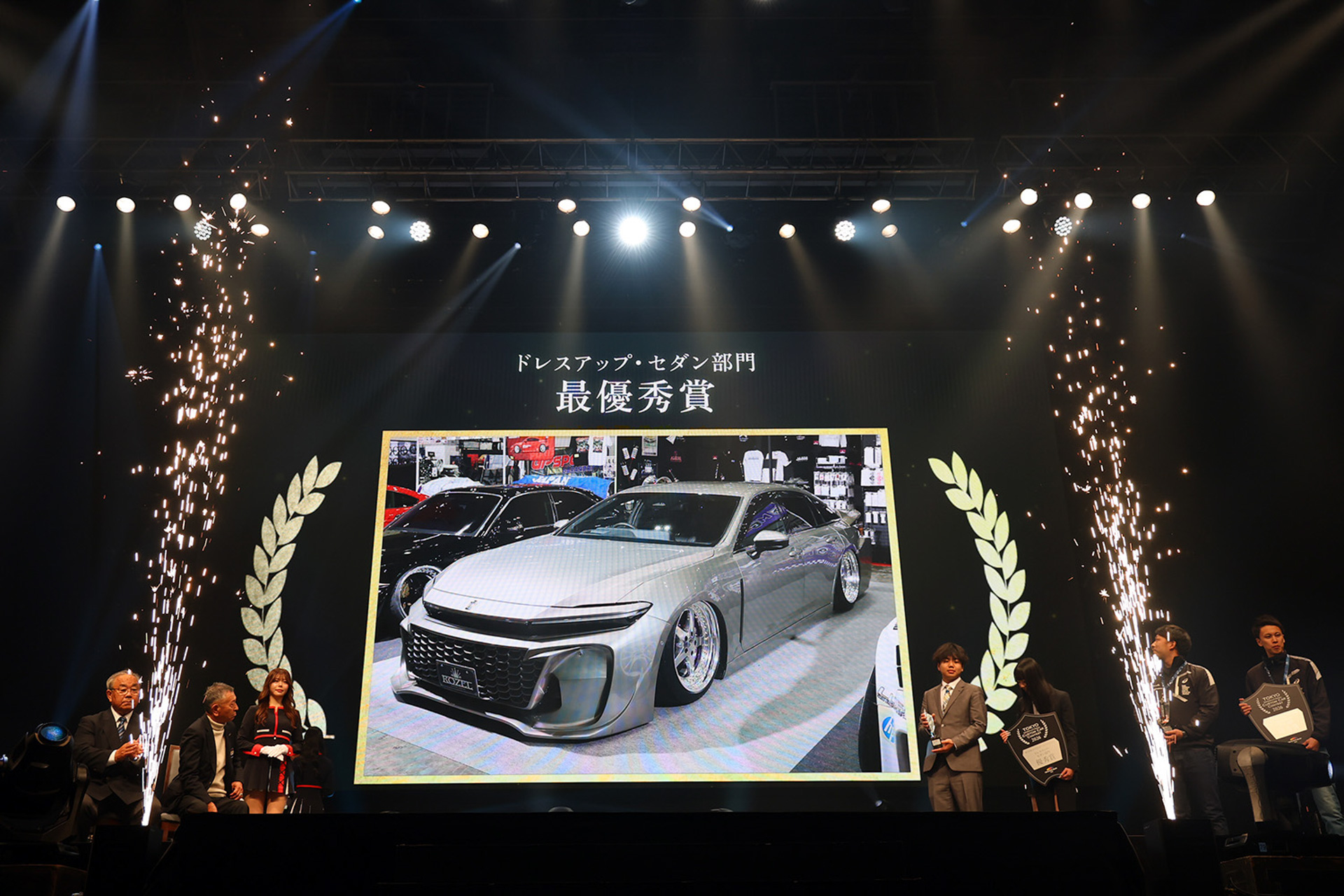 ドレスアップ・セダン部門最優秀賞：ALESS/ROZEL「ROZEL CROWNSEDAN　COMPLETE」