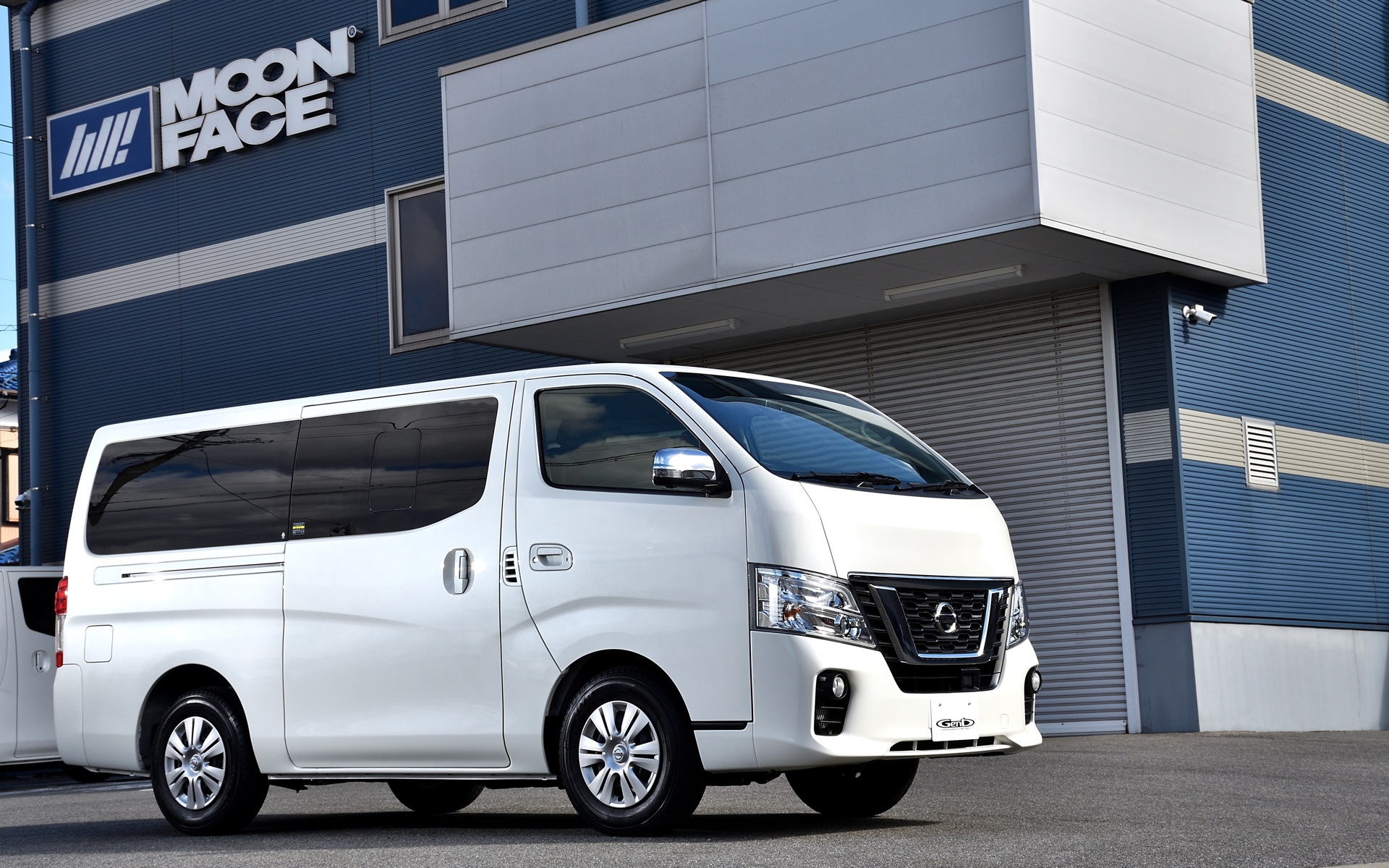 MCBは日産「キャラバン」用やスズキ「ジムニー」用を開発しているムーンフェイスのほかにも、TRD（トヨタカスタマイジング＆ディベロップメント）、トムス、サード、スプーン、オートエクゼ、プローバ、D-SPORTなど、名だたるチューニングパーツメーカーも採用していて、幅広いメーカーの車種ですでに高い評価を得ているアイテム