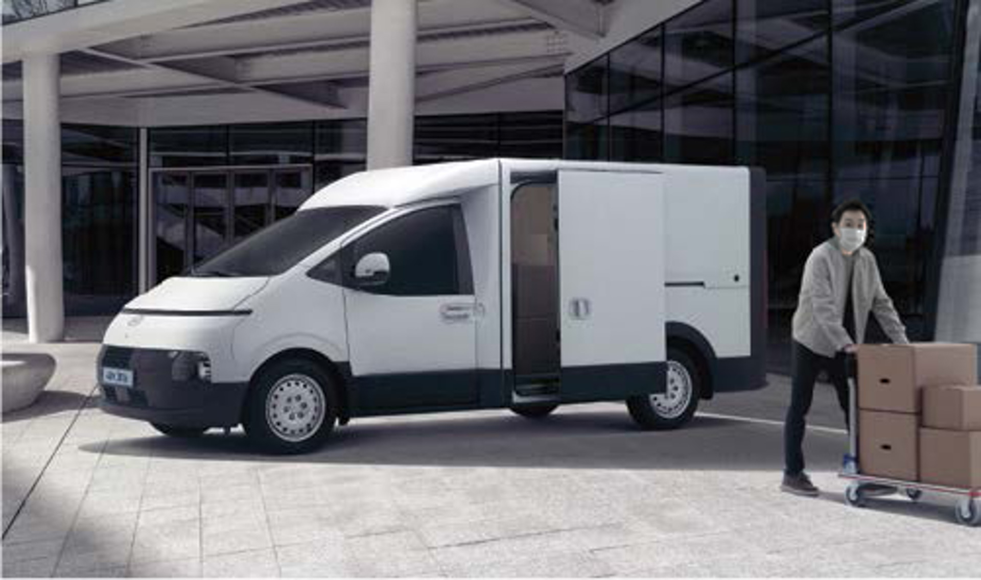 パワースライドドア/スマートワークアウェイ：目的地に到着すると、運転席からワンタッチでスライドドア開閉が可能。スマートキーを持った運転者が車から離れると、スライドドアが自動で閉まる