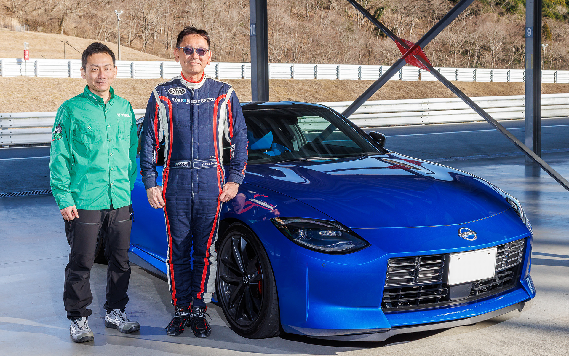 前回に引き続き株式会社テイン 開発課の渡邊宏尚氏に協力を仰ぎ、街中からサーキットまでさまざまなステージでFLEX ZとEDFC5の組み合わせを試した