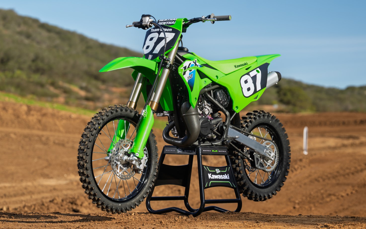 新型KX112。ボディカラーはライムグリーン