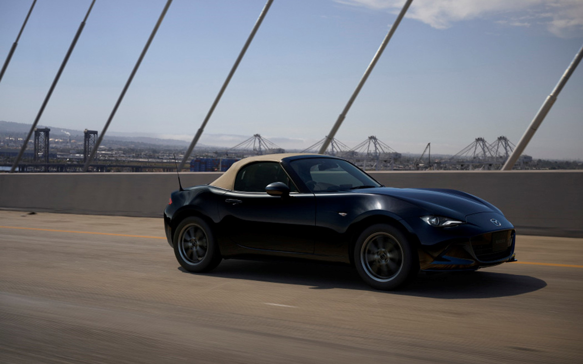 「1周年記念コース」ではロードスターおよびロードスター RF、CX-80の試乗車が用意される