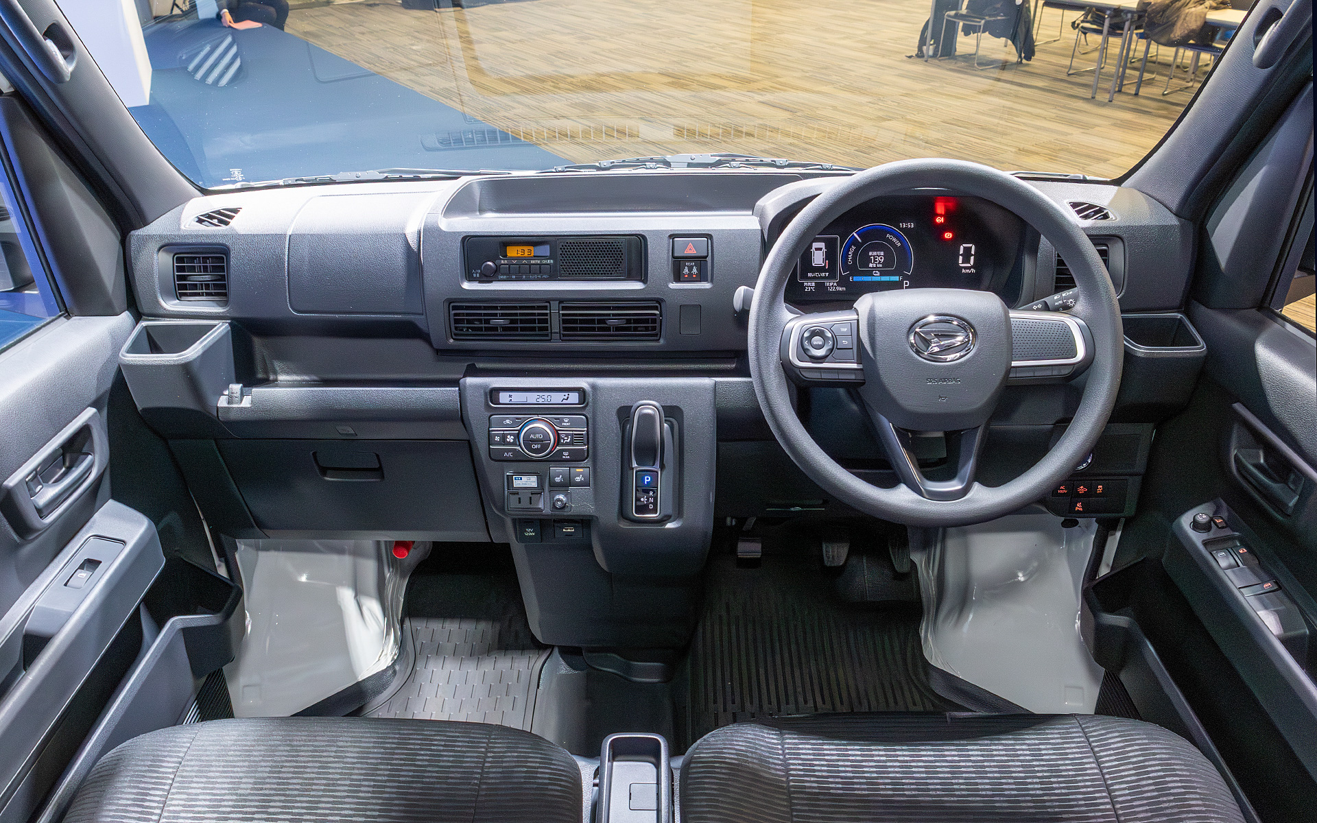 e-ハイゼット カーゴの運転席まわり