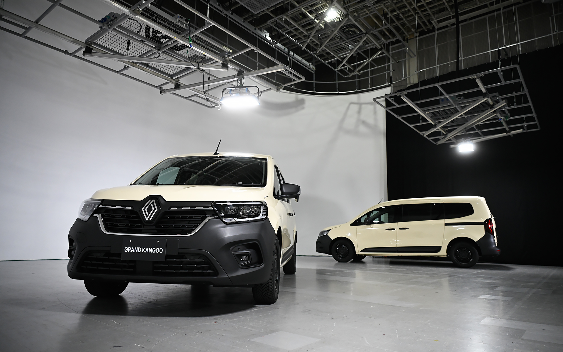 7人乗りの特別仕様車「グランカングー クルール」