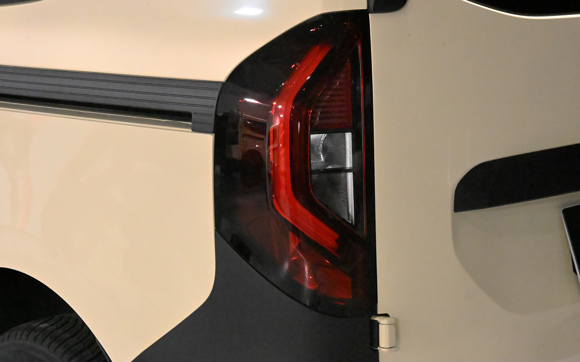 リアフォグランプを含むリアLEDランプの点灯パターン