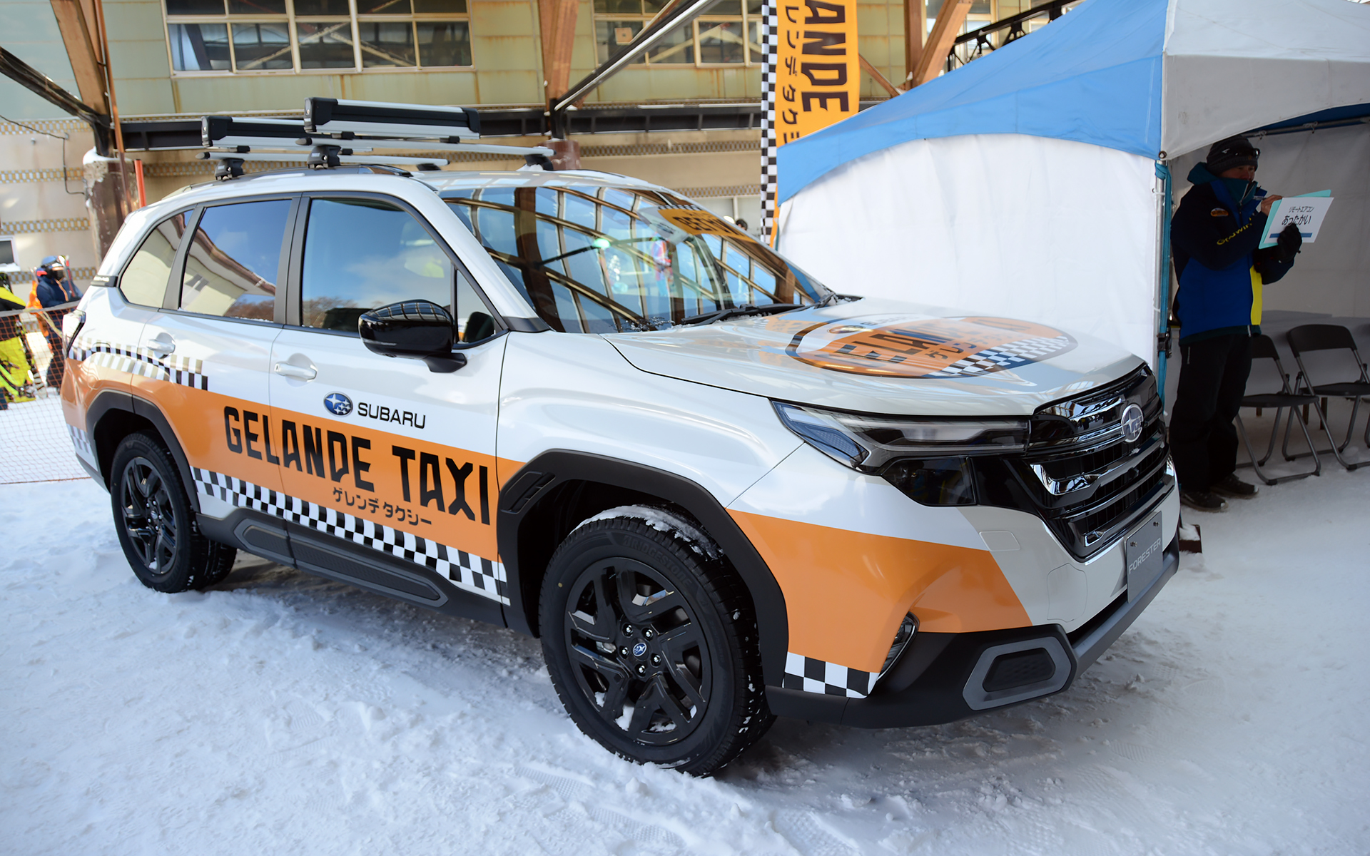 エアコンのきいた車内で温まれる車両も用意。シートヒーターでぽかぽかになれる