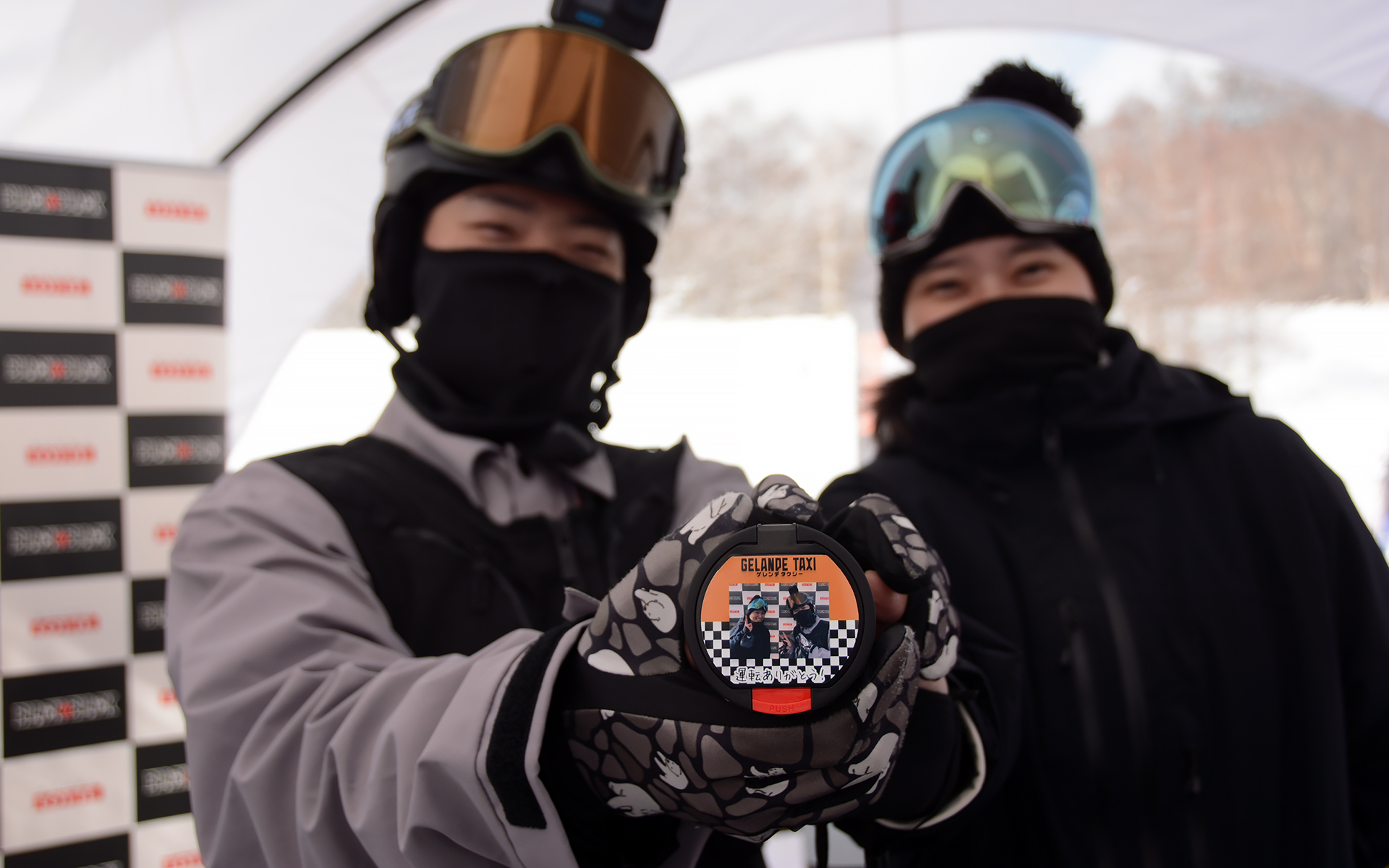 ロッテはその場で撮った写真をボトルに印刷してプレゼントしていた。こちらは1月31日と2月1日のみのブース出展とのこと