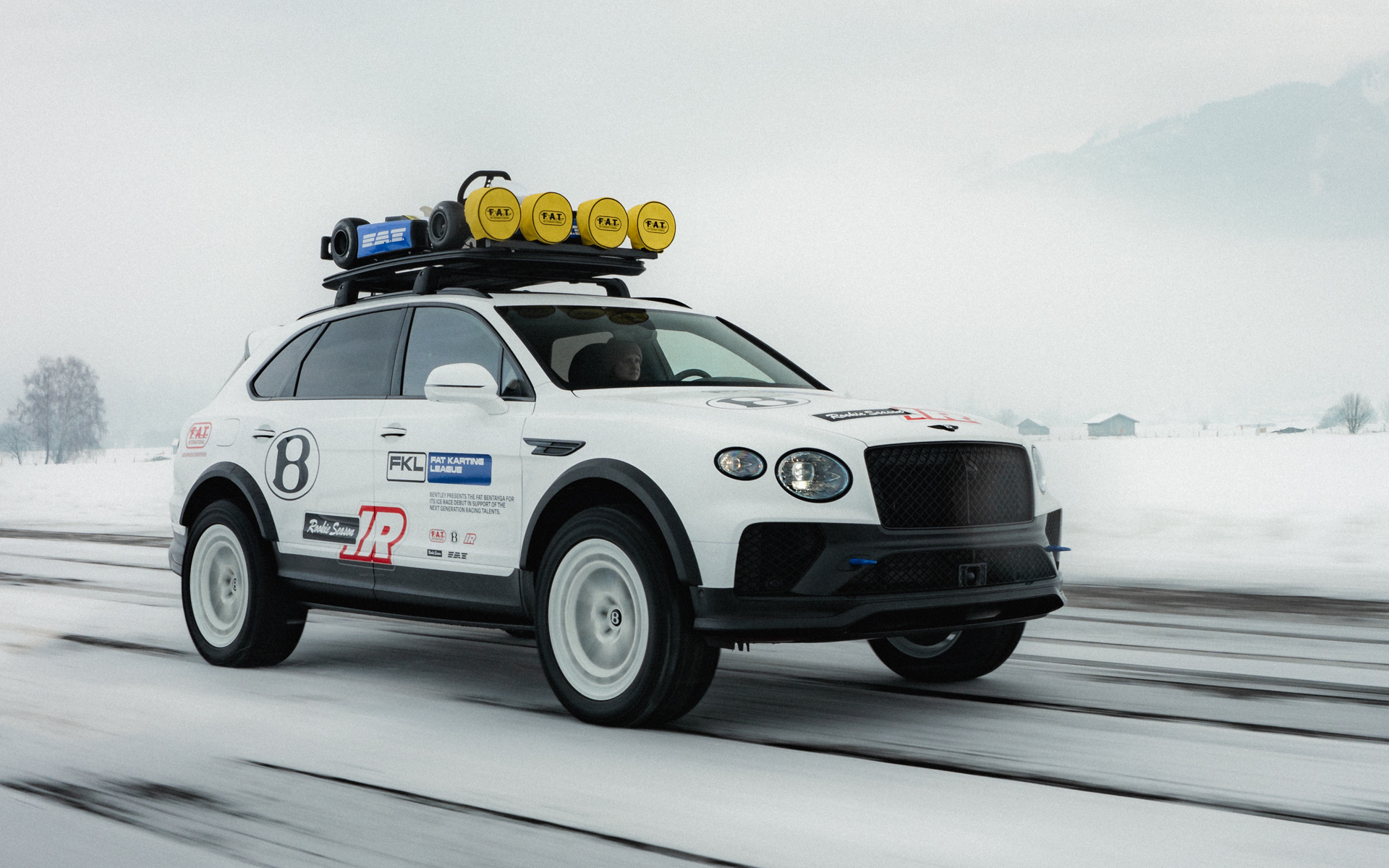 氷上レース用のベントレー「ベンテイガXコンセプト」