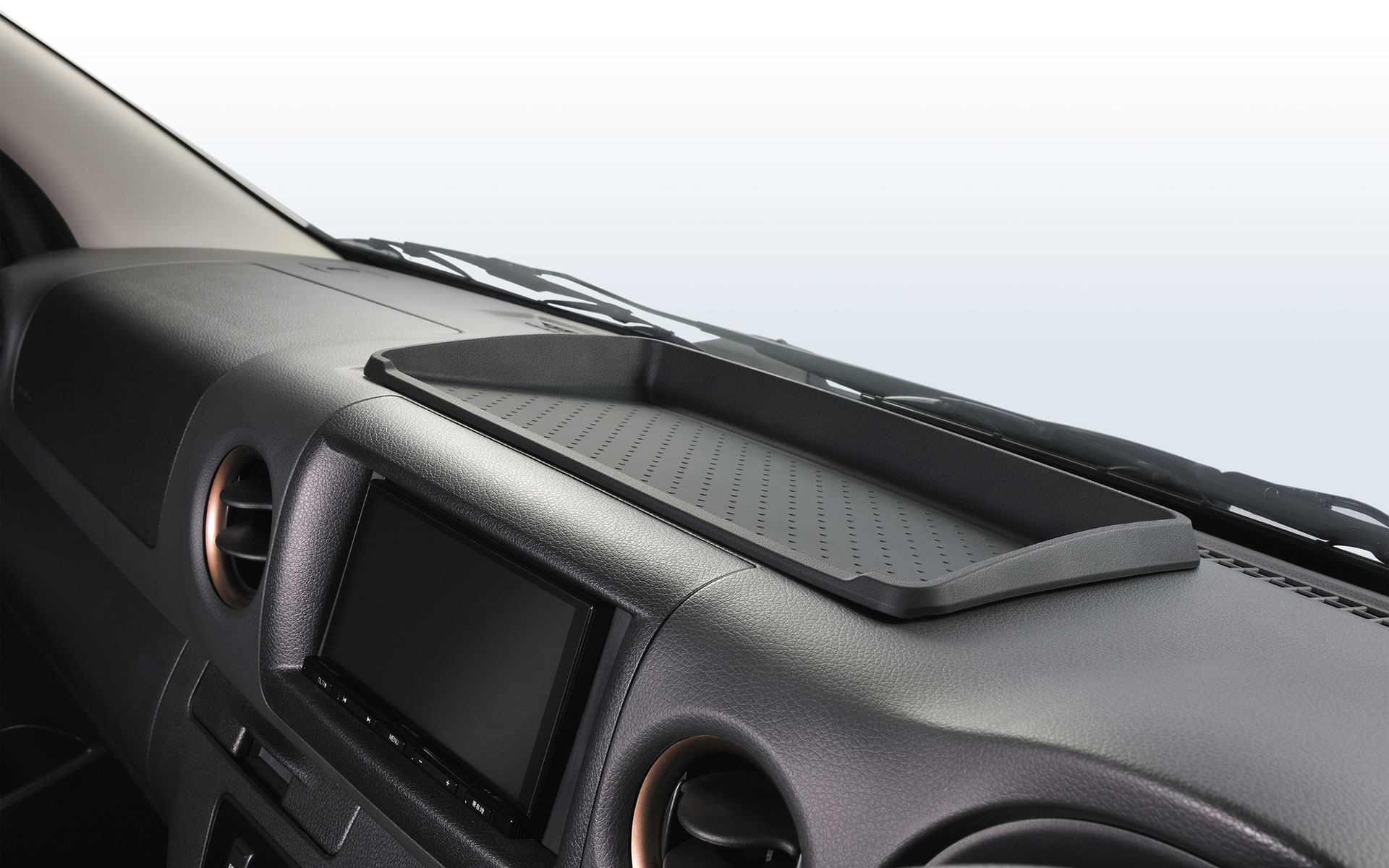 ダッシュボード上の凹みにピッタリフィット