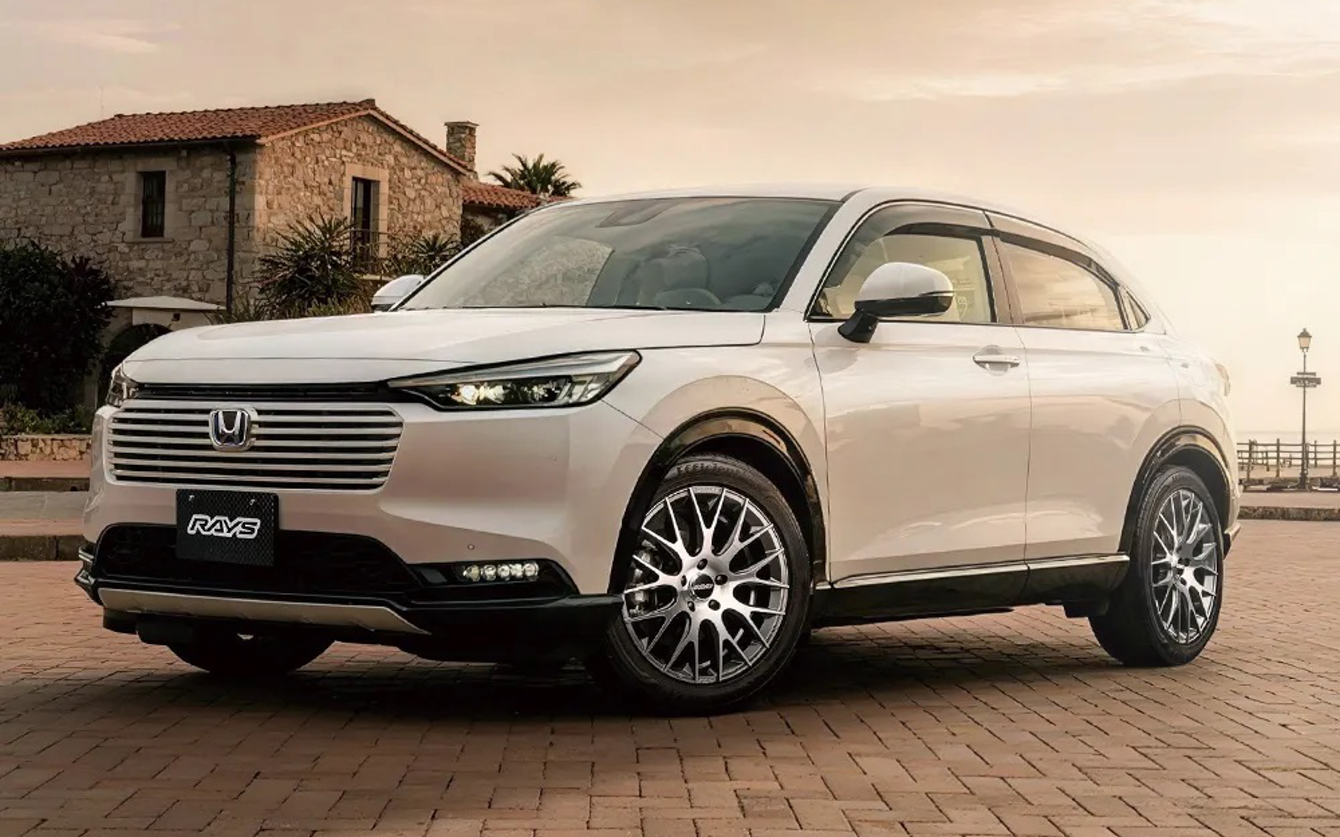 ホムラ「2×9R」×ホンダ「ヴェゼル」装着イメージ