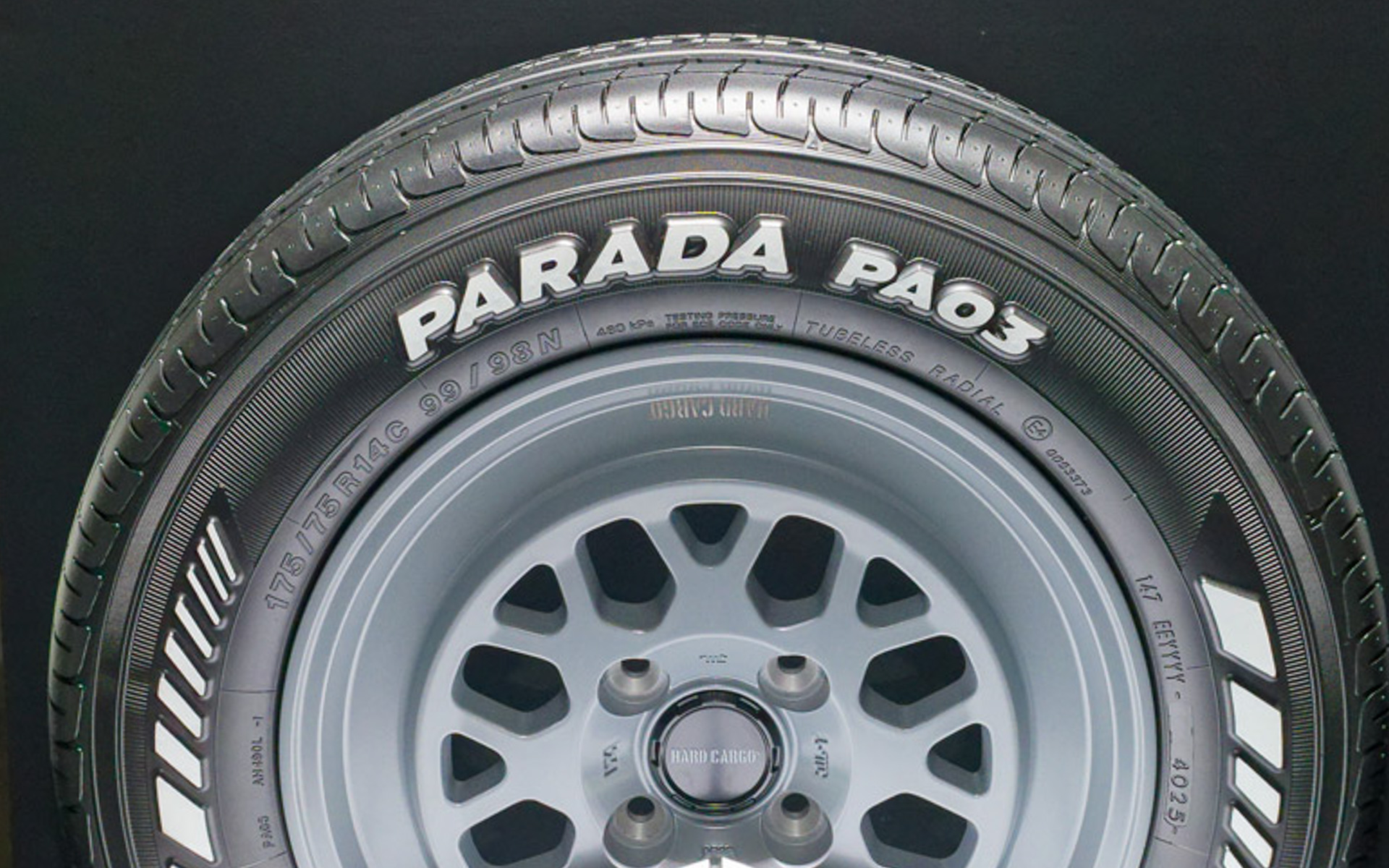 今春発売予定の小型トラック・バン用ドレスアップタイヤ「PARADA PA03」