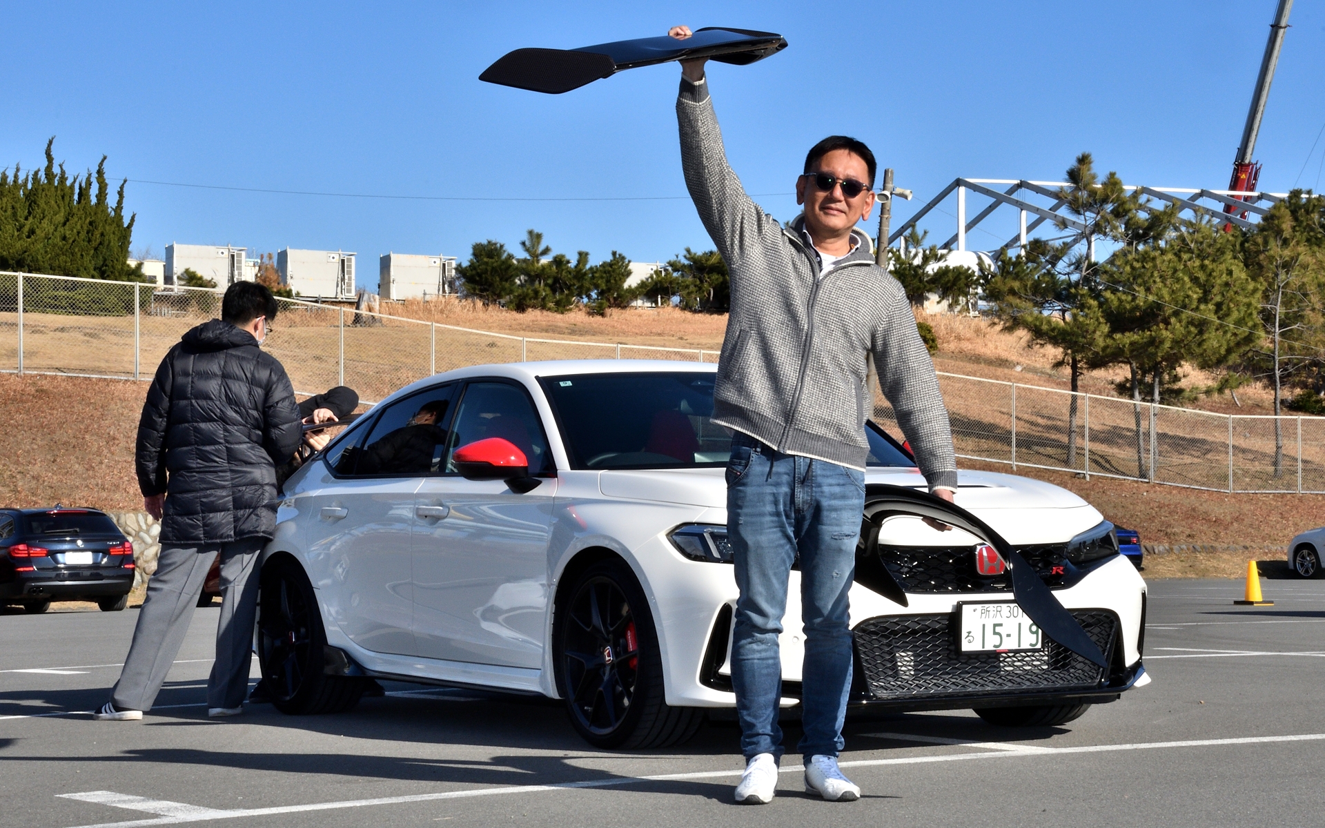 純正比マイナス1kgとのことだが、持ってみると1Kg差とは思えないほど軽く感じる