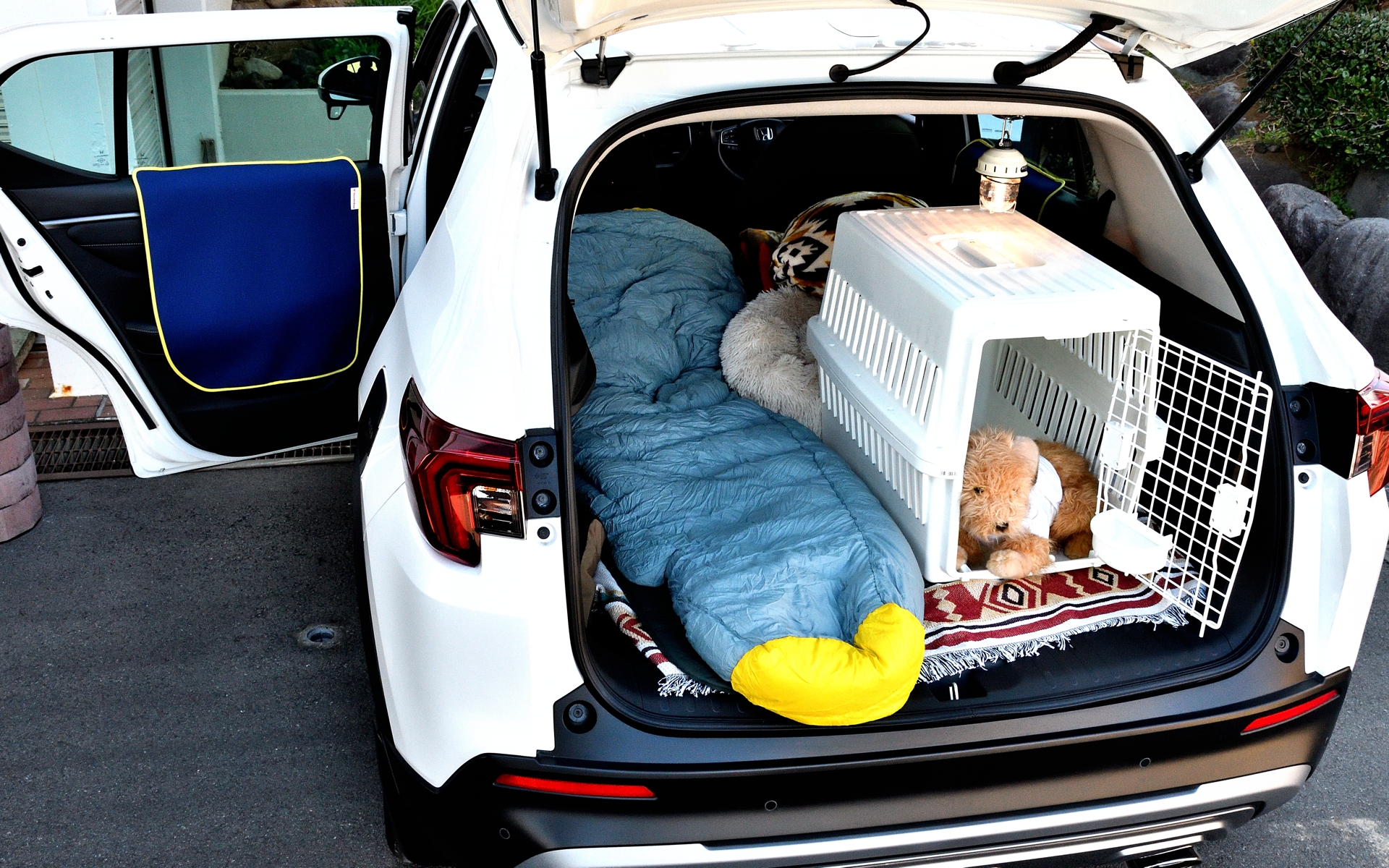 車中泊好きなペットオーナーにも重宝するアイテムが多い