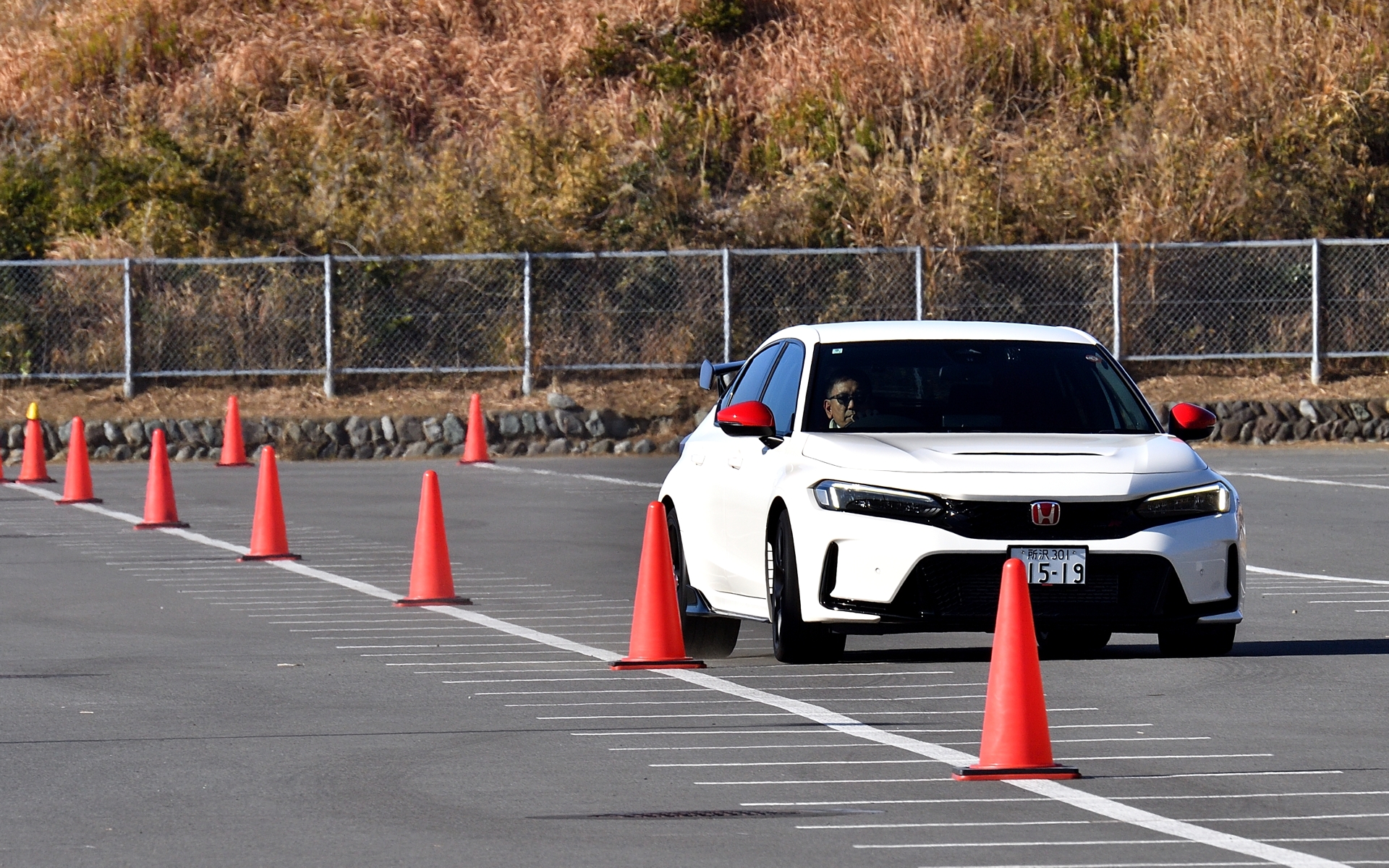 ホンダアクセスの「テールゲートスポイラー」は、より大きなダウンフォースを生み出している