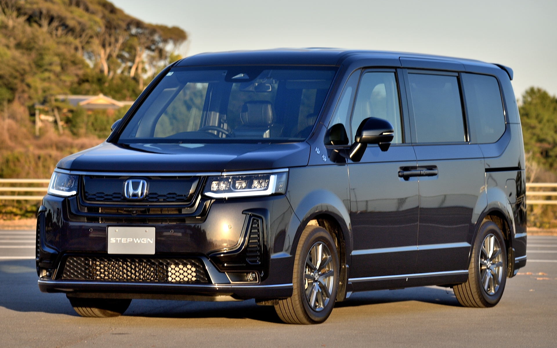 新商品「バンパーワイドガーニッシュ」装着イメージ