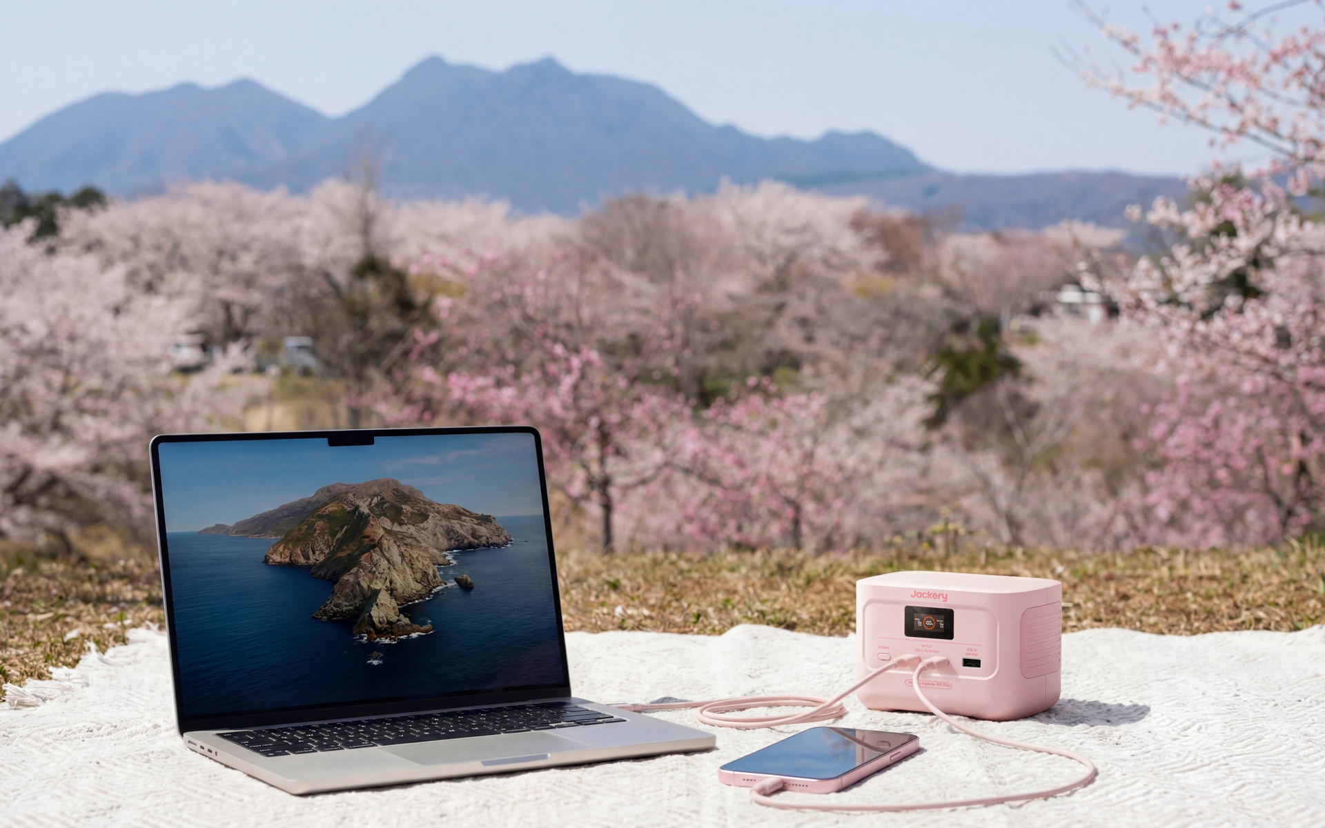 スマホやパソコン、タブレットなど、複数の電子機器を同時に充電可能