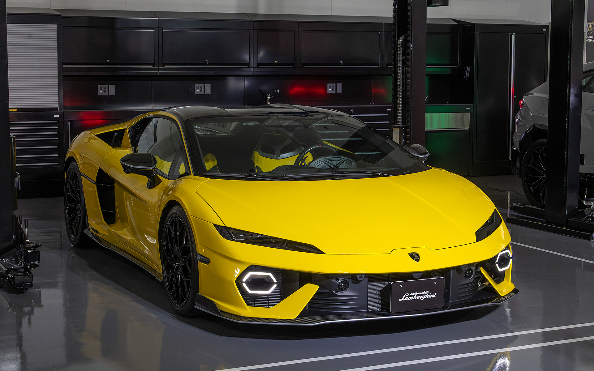 テメラリオは色違いで2台展示