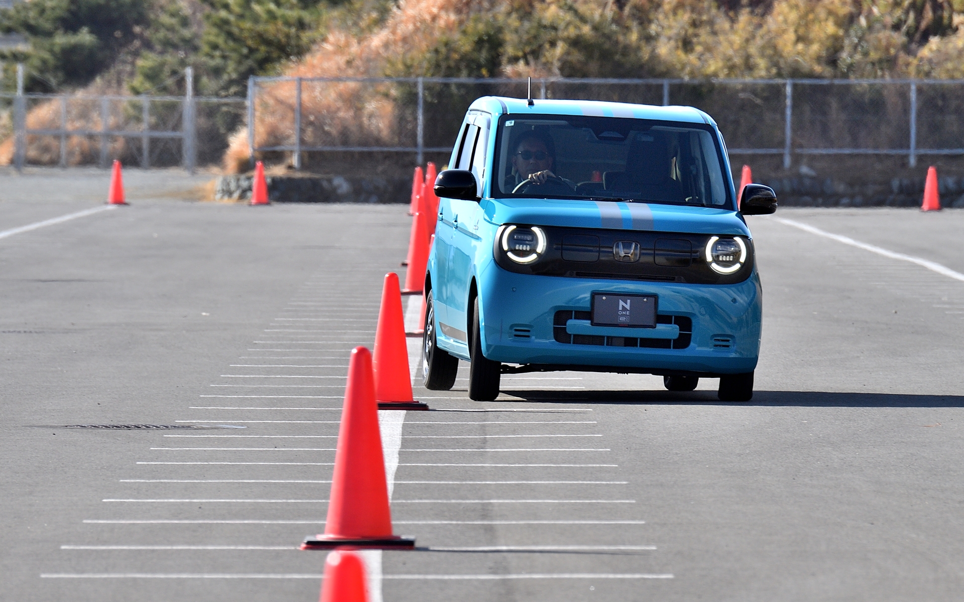 まずはノーマル状態のN-ONE eでスラロームを実施