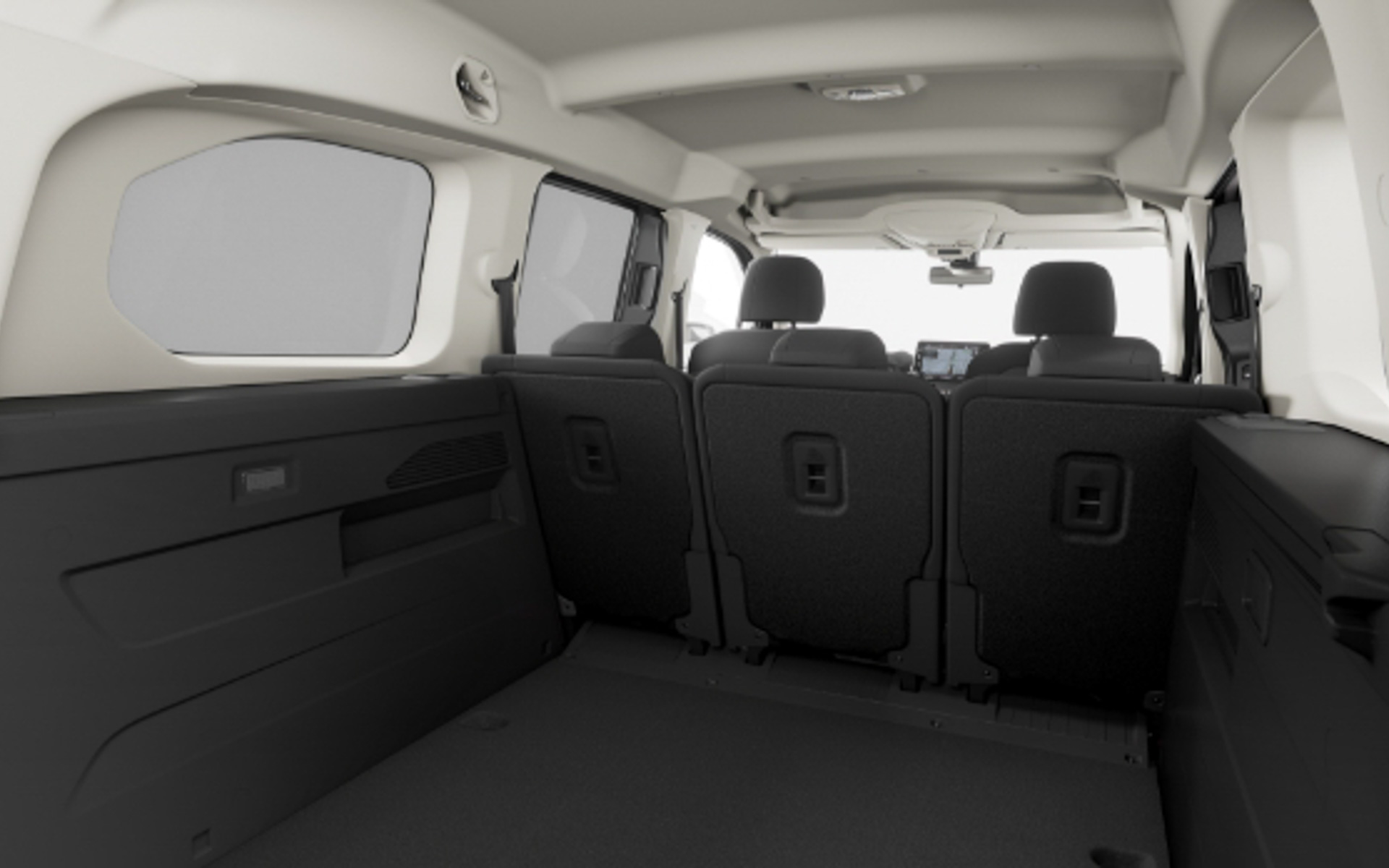 最大2693Lの大容量ラゲッジスペースを確保した日本市場専用の限定車ドブロ マキシ チンクエ ビアンコ ジェラート