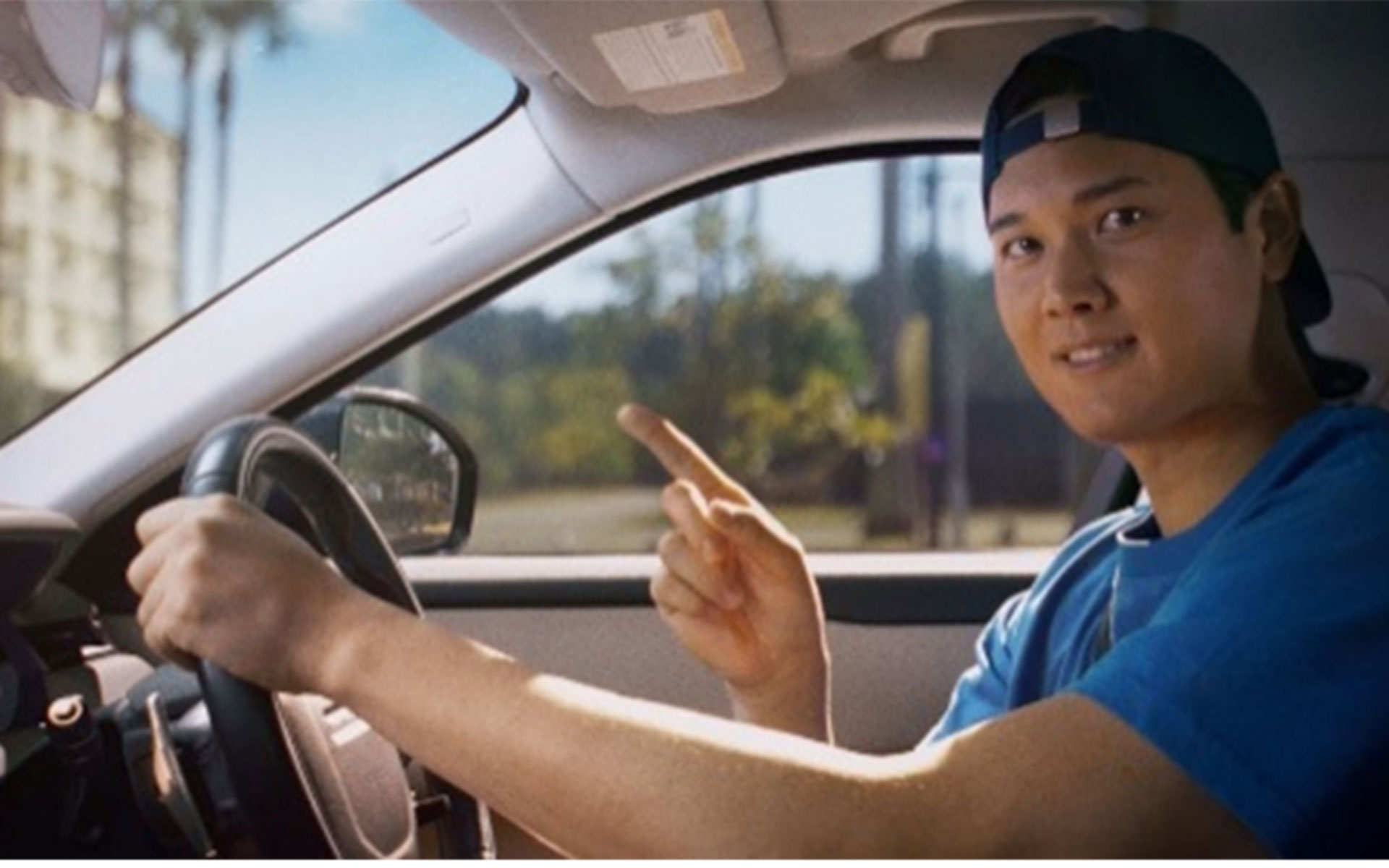 「オールシーズンタイヤは夏が苦手？」という質問に答える大谷選手