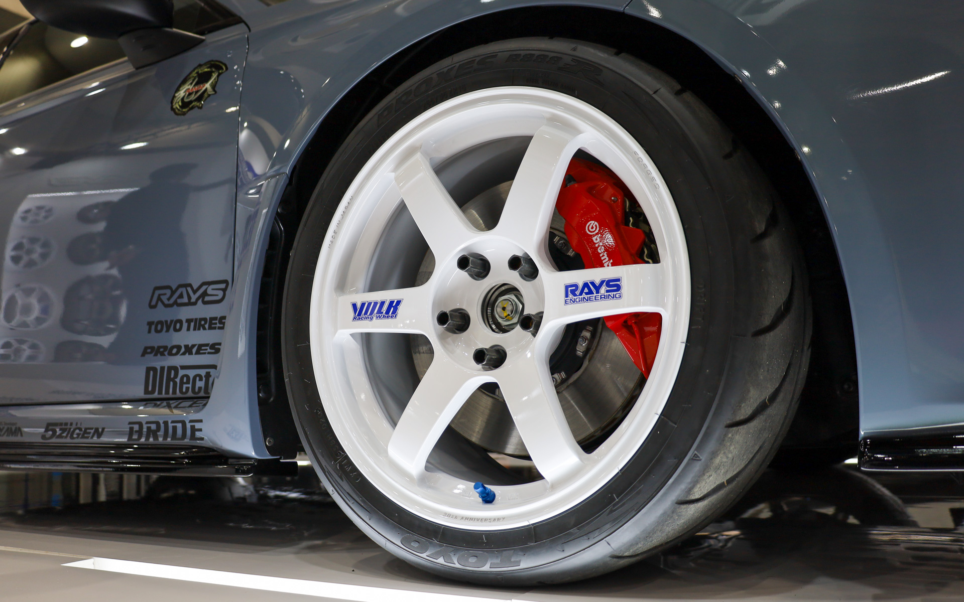 「TE37」30周年記念モデルのシビックタイプRへの装着例