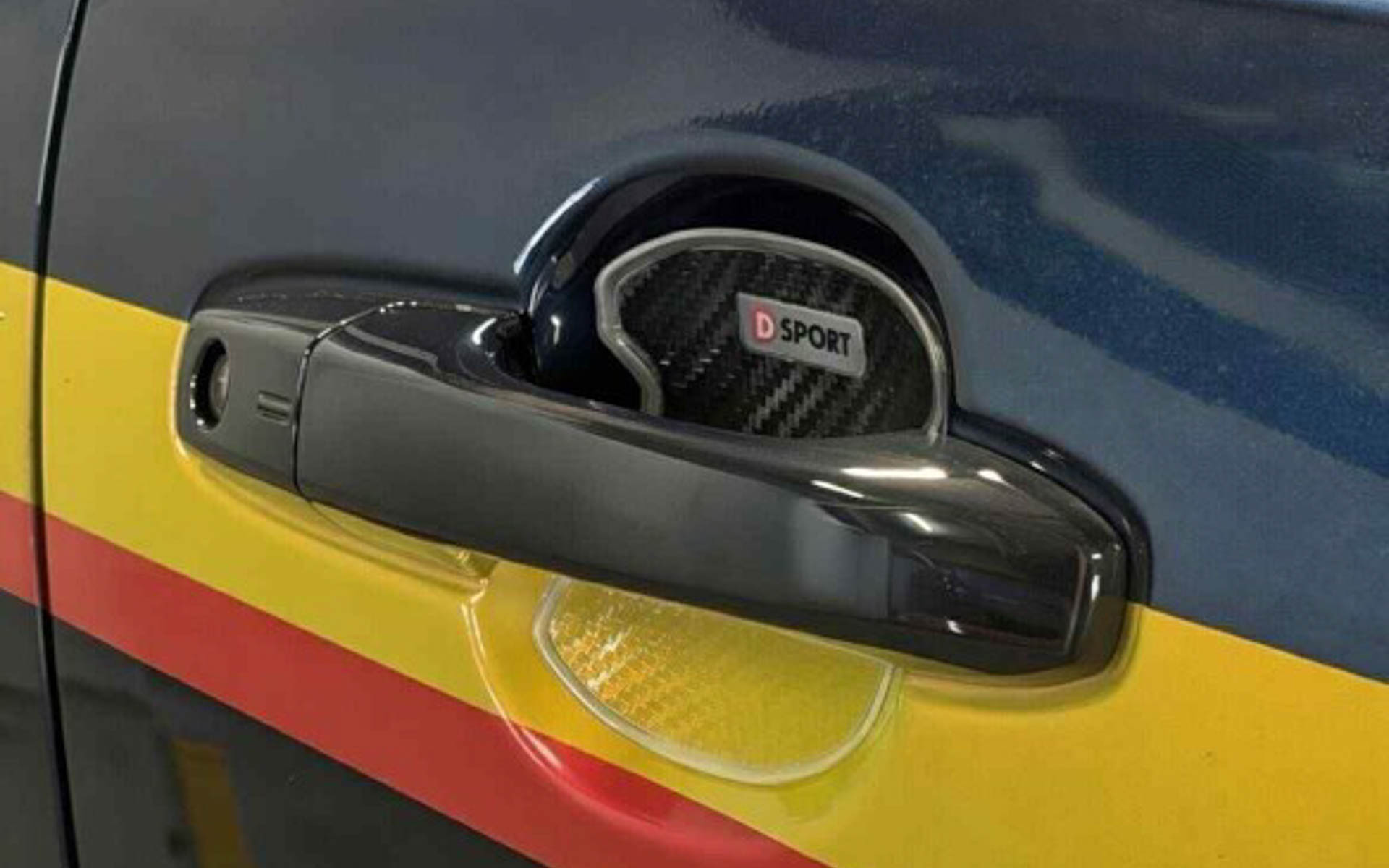 ダイハツ「ロッキー」装着画像