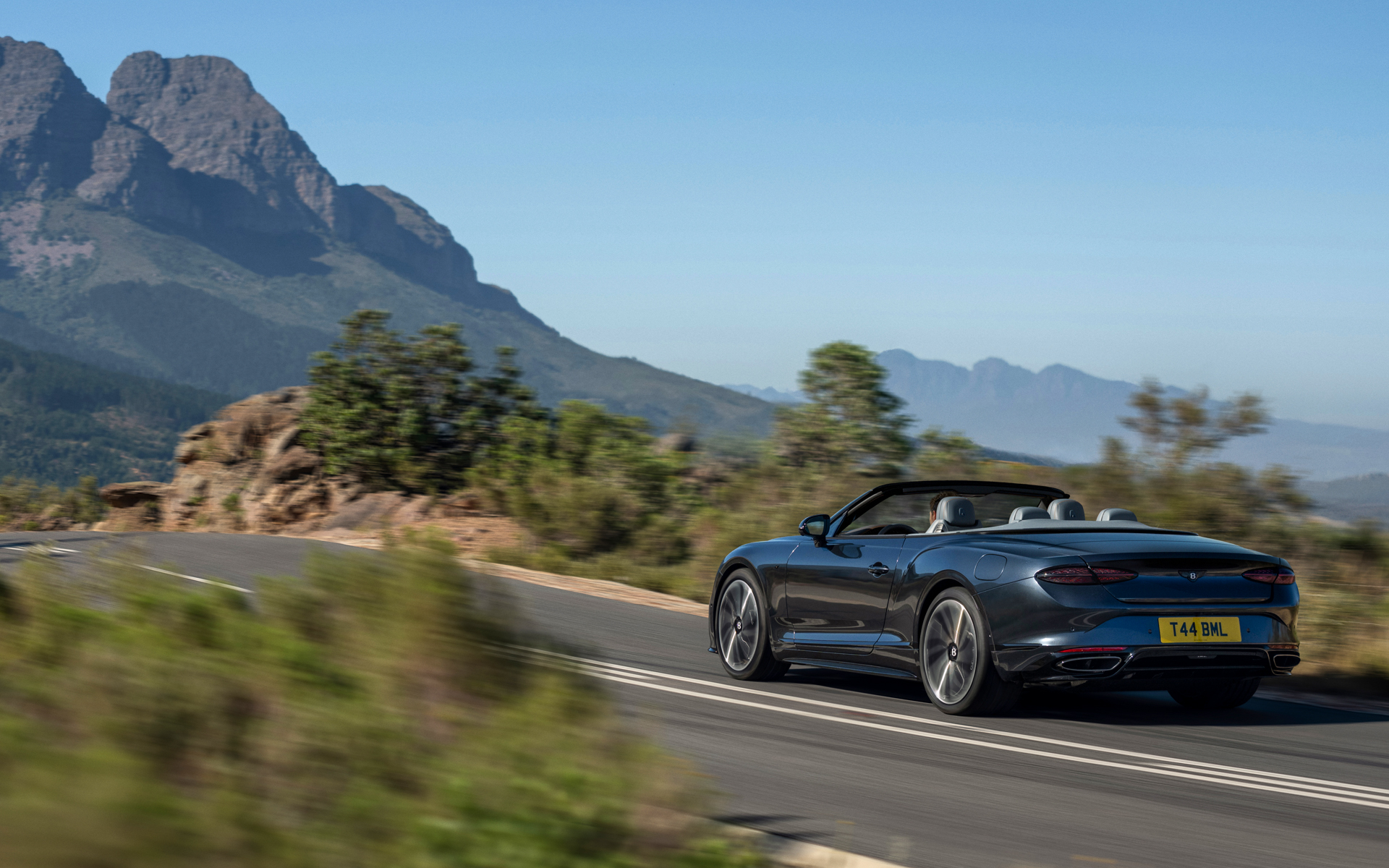 コンバーチブルモデルのコンチネンタル GTC S