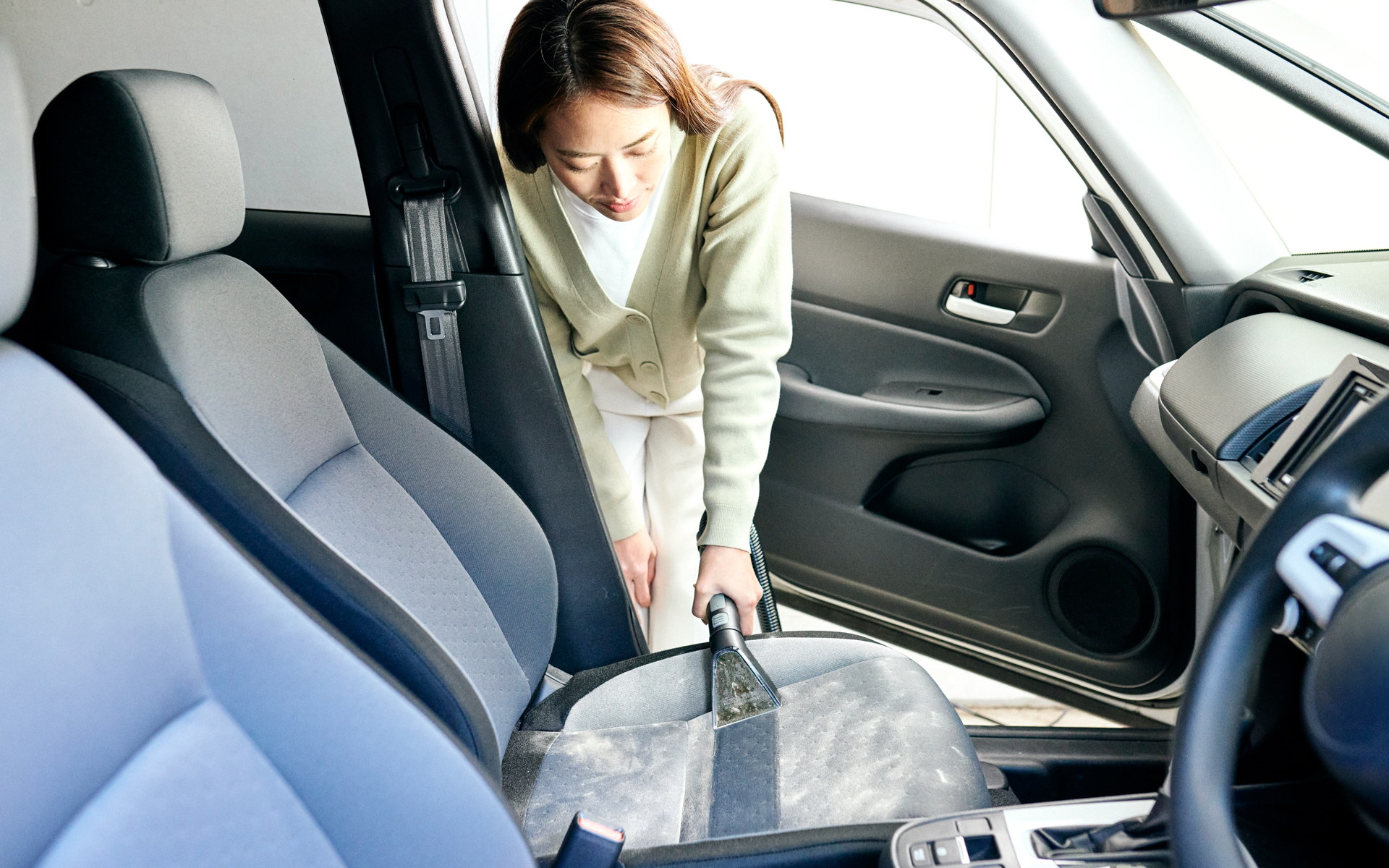 愛車のシート洗浄も手軽にできる