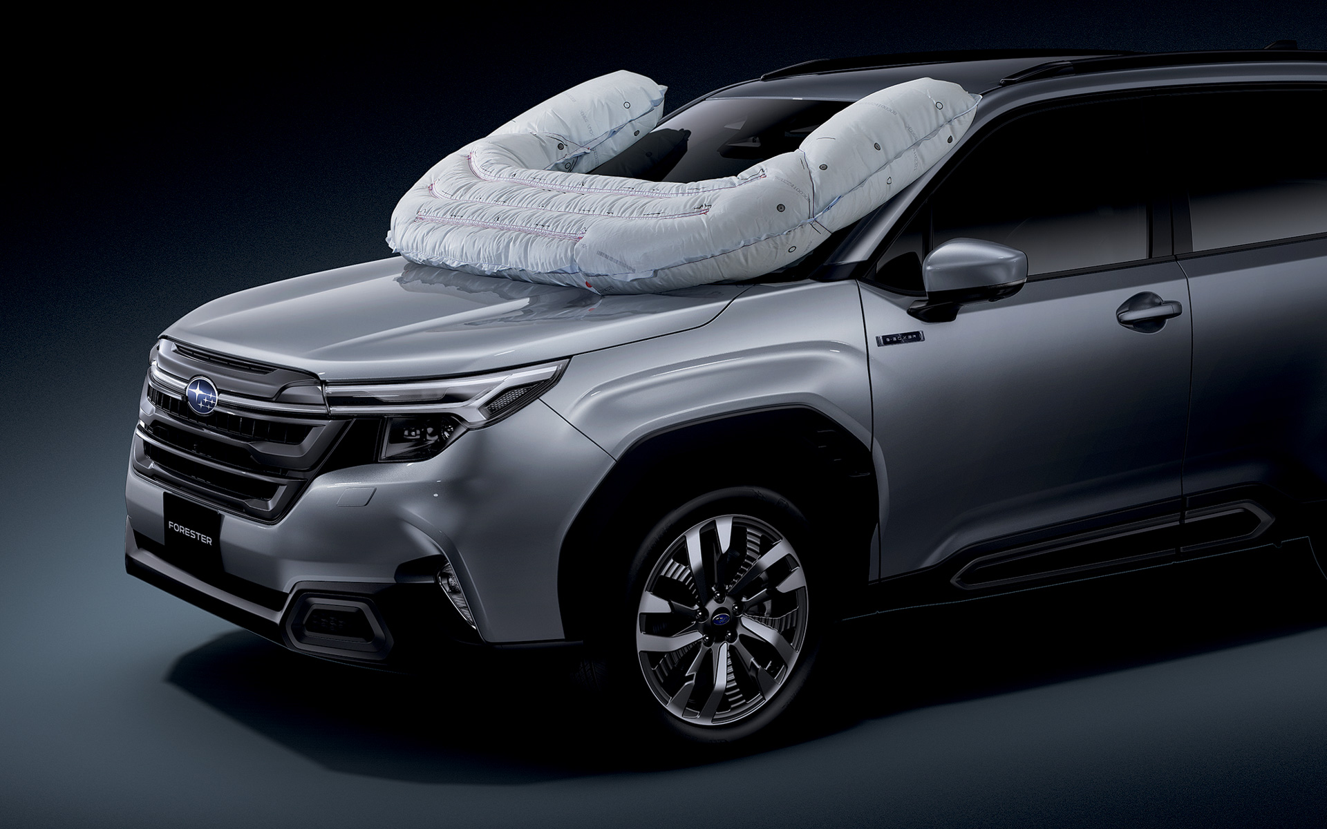 フォレスター（日本仕様車）に世界初採用されたサイクリスト対応歩行者保護エアバッグ