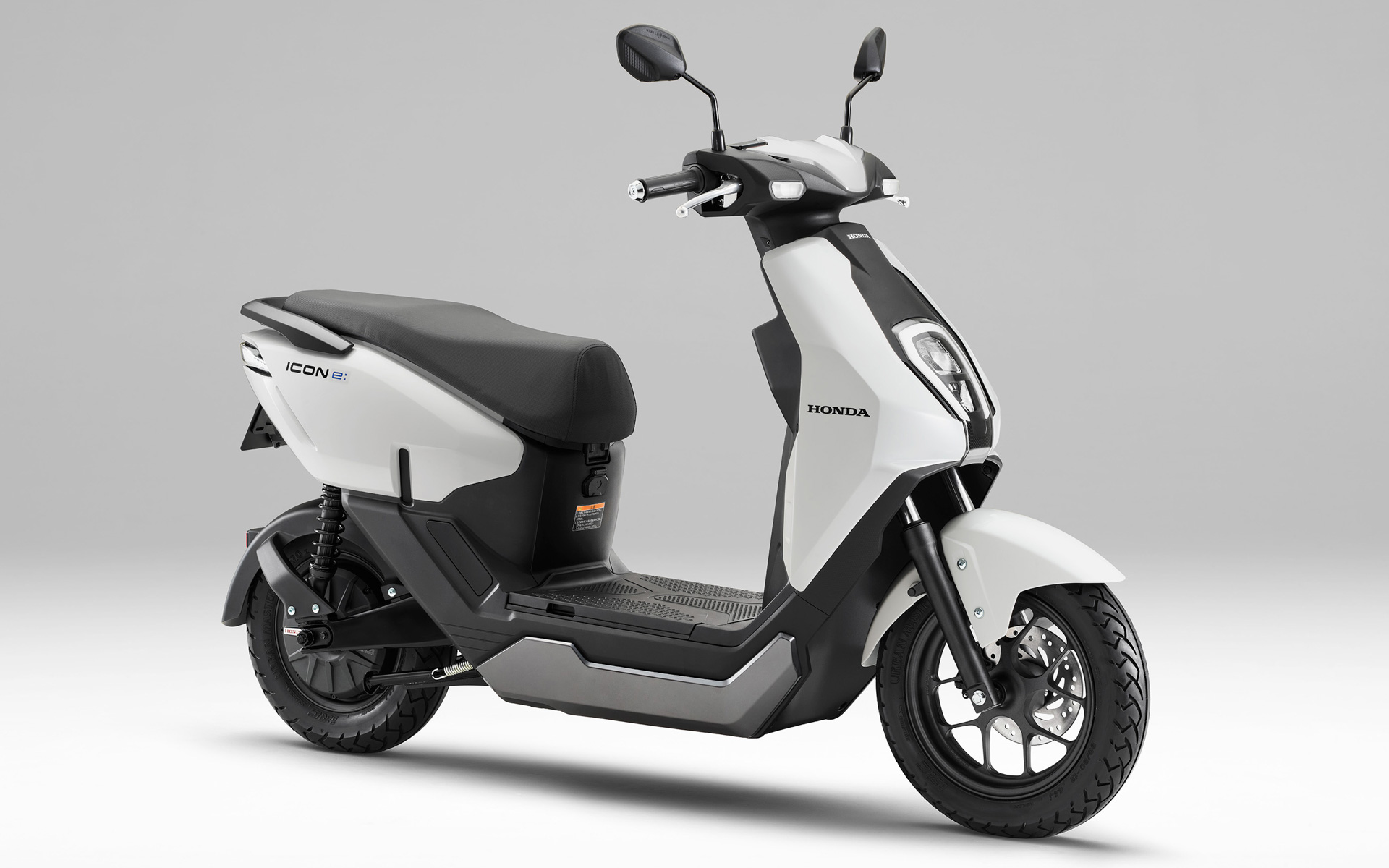 ICON e:（パールスノーフレークホワイト）