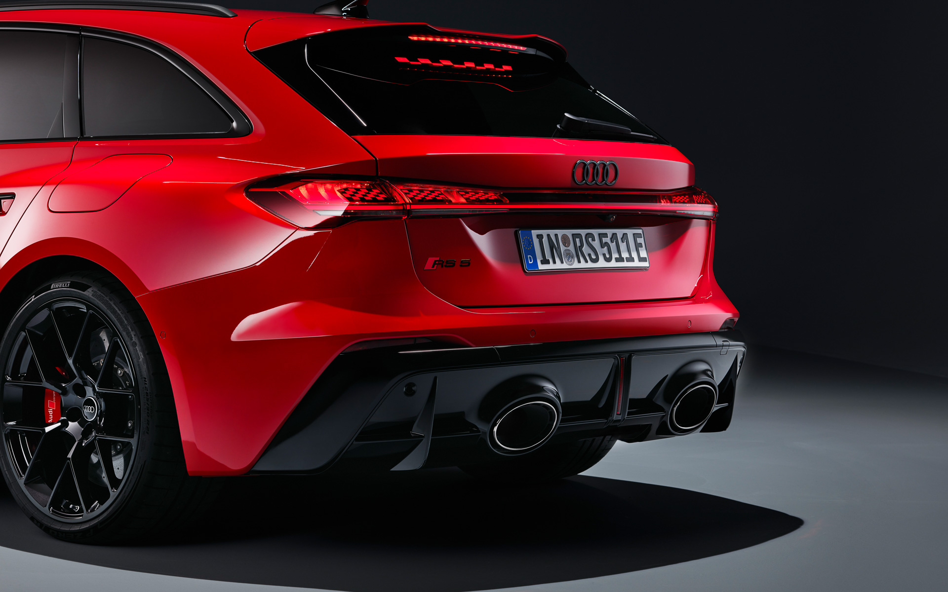 新型RS 5アバント