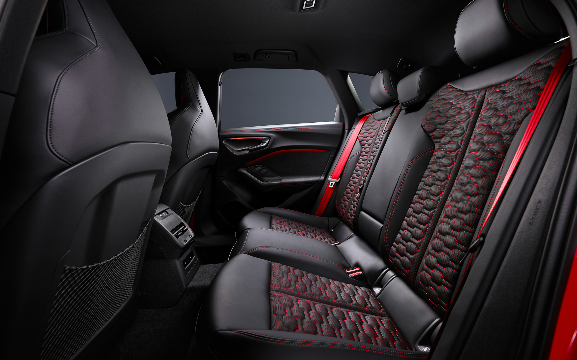 新型RS 5アバント