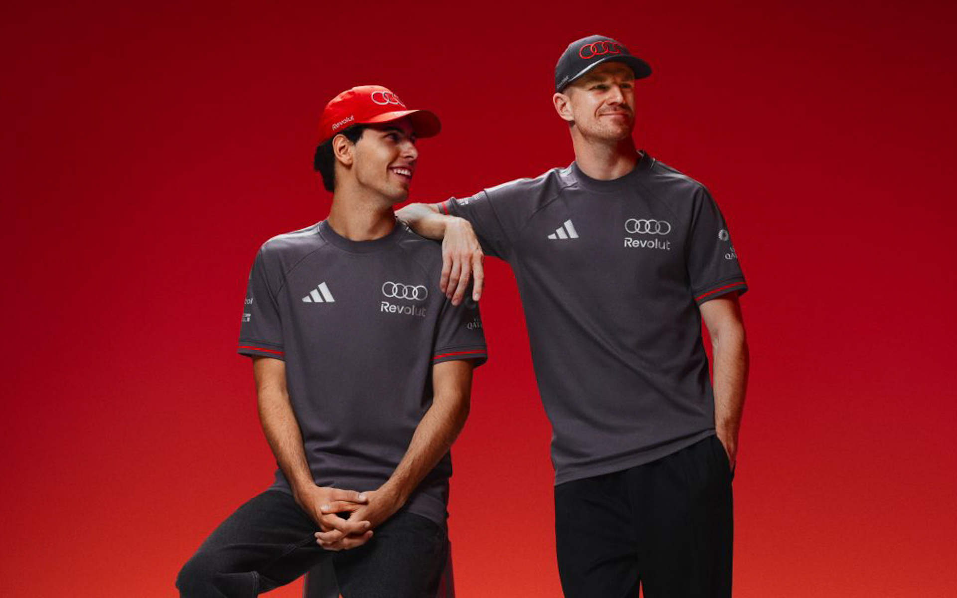 アウディとアディダスがコラボした新アパレルコレクション「adidas×Audi Revolut F1 Team」が登場