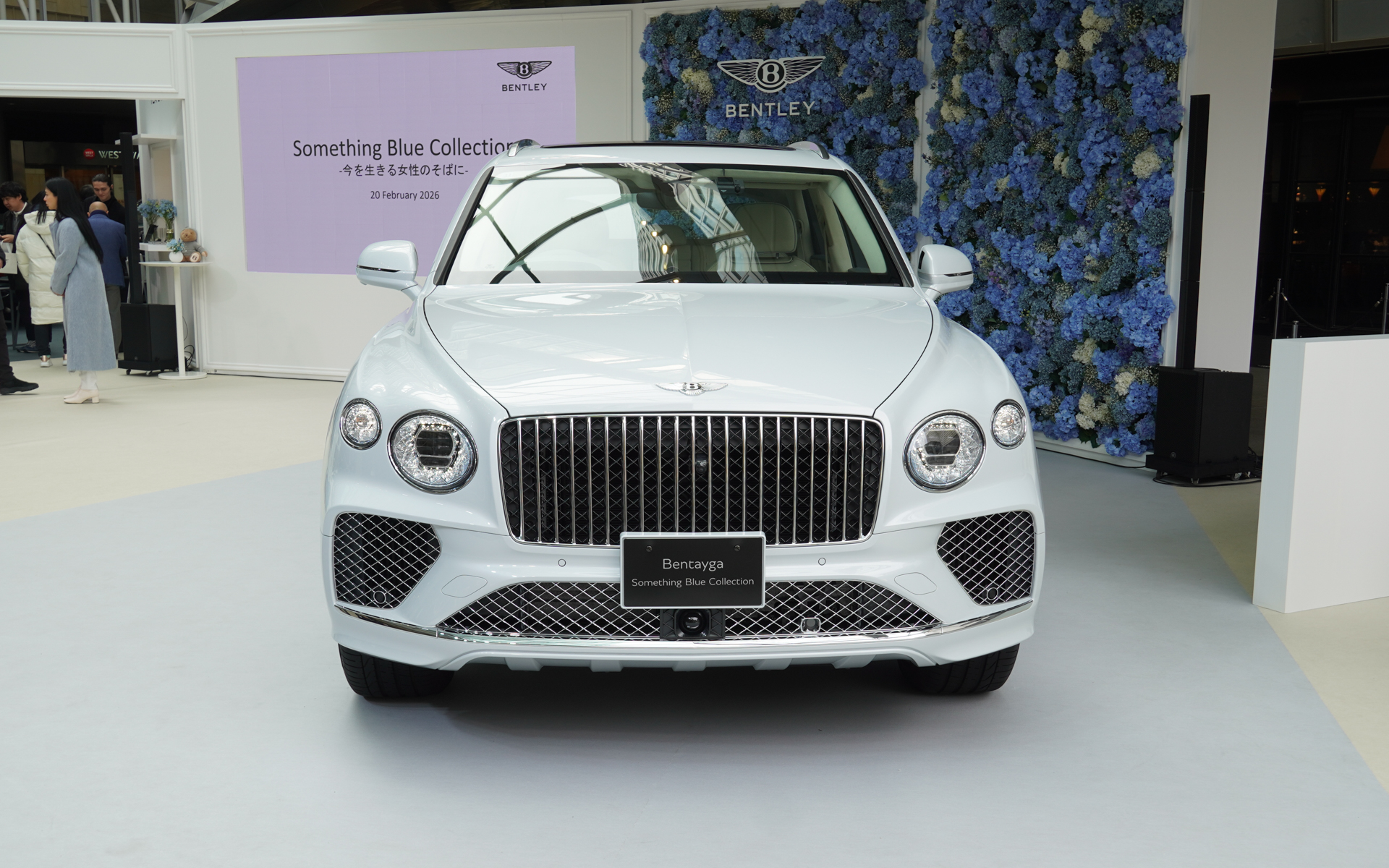 ベンテイガ サムシングブルー コレクションの外観