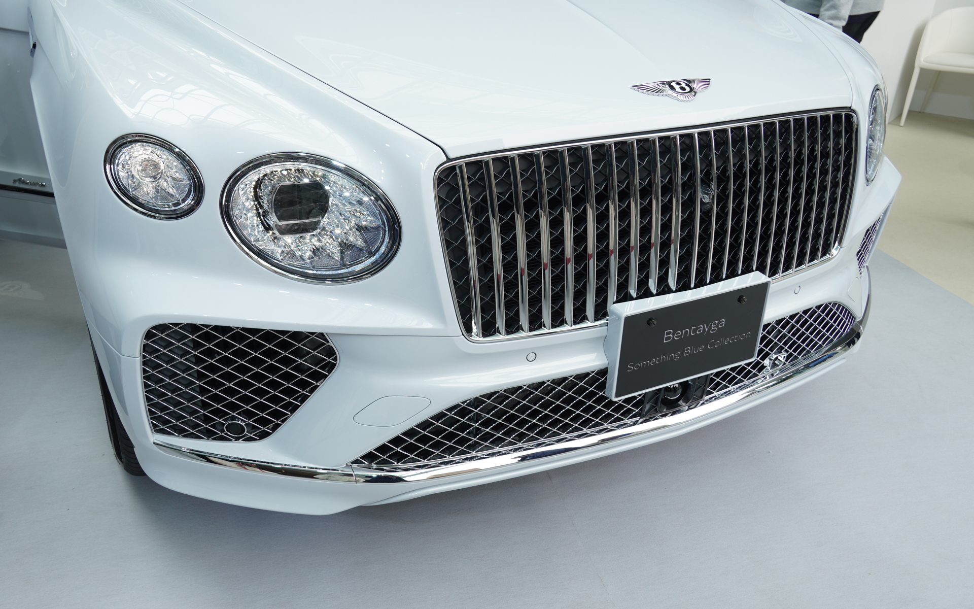 ベンテイガ サムシングブルー コレクションの外観