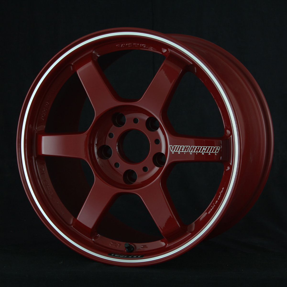 2013年にはハイパワー4WDに向けてTE37SLをベースに、さらに剛性を高めた「TE37RT（Rigid Tune）」を発表