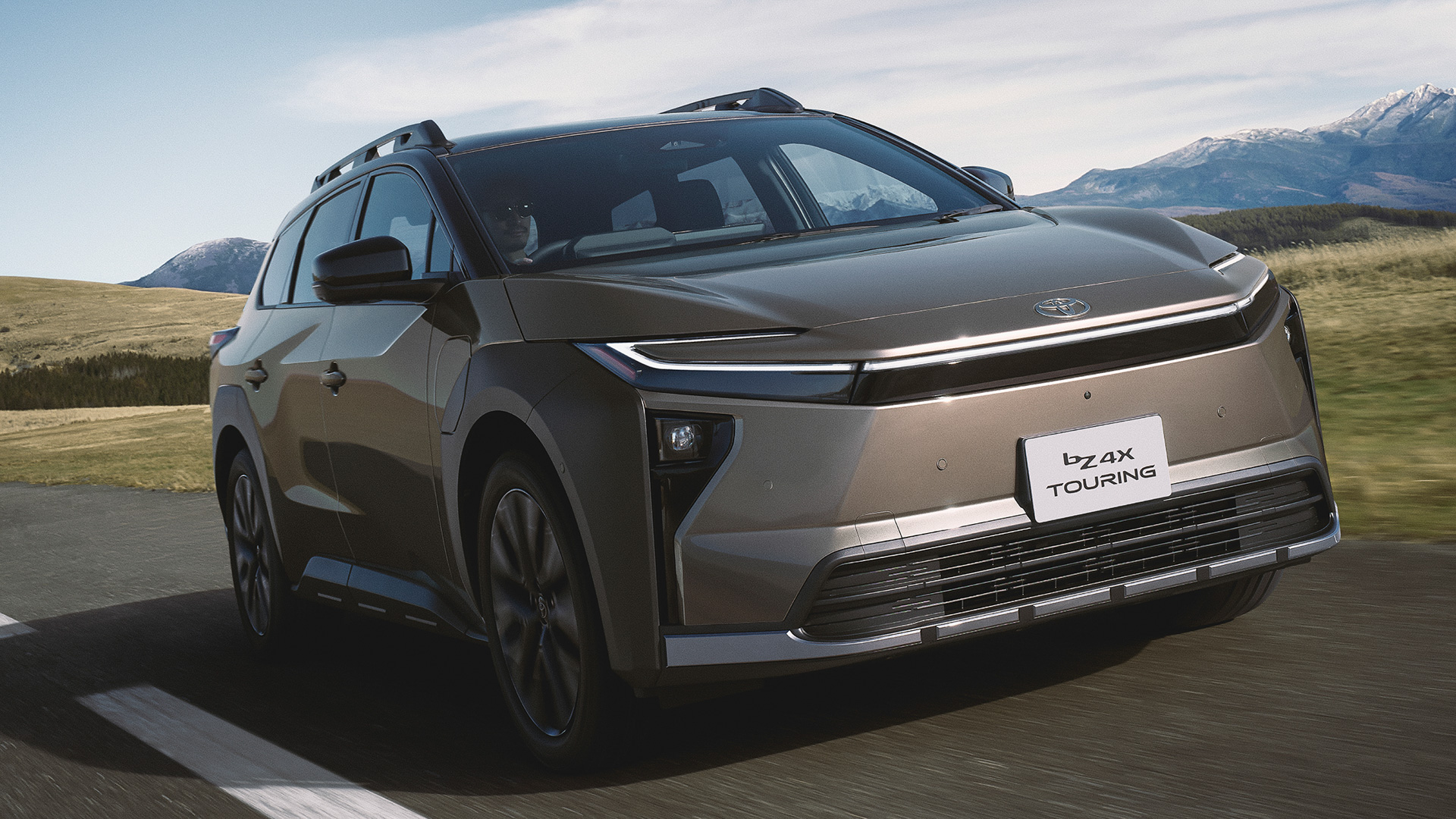 Z（4WD）（クリスタルブラックシリカ×ブリリアントブロンズメタリック）＜オプション装着車＞