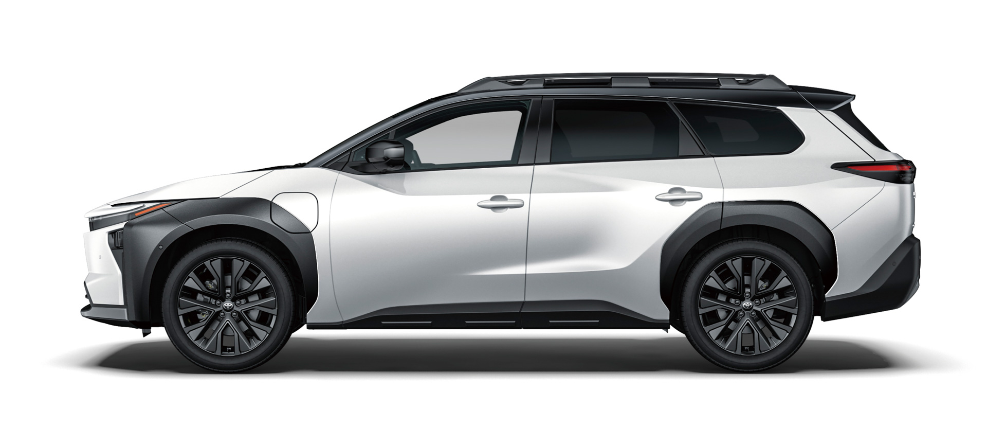 Z（4WD）（クリスタルブラックシリカ×クリスタルホワイトパール）＜オプション装着車＞