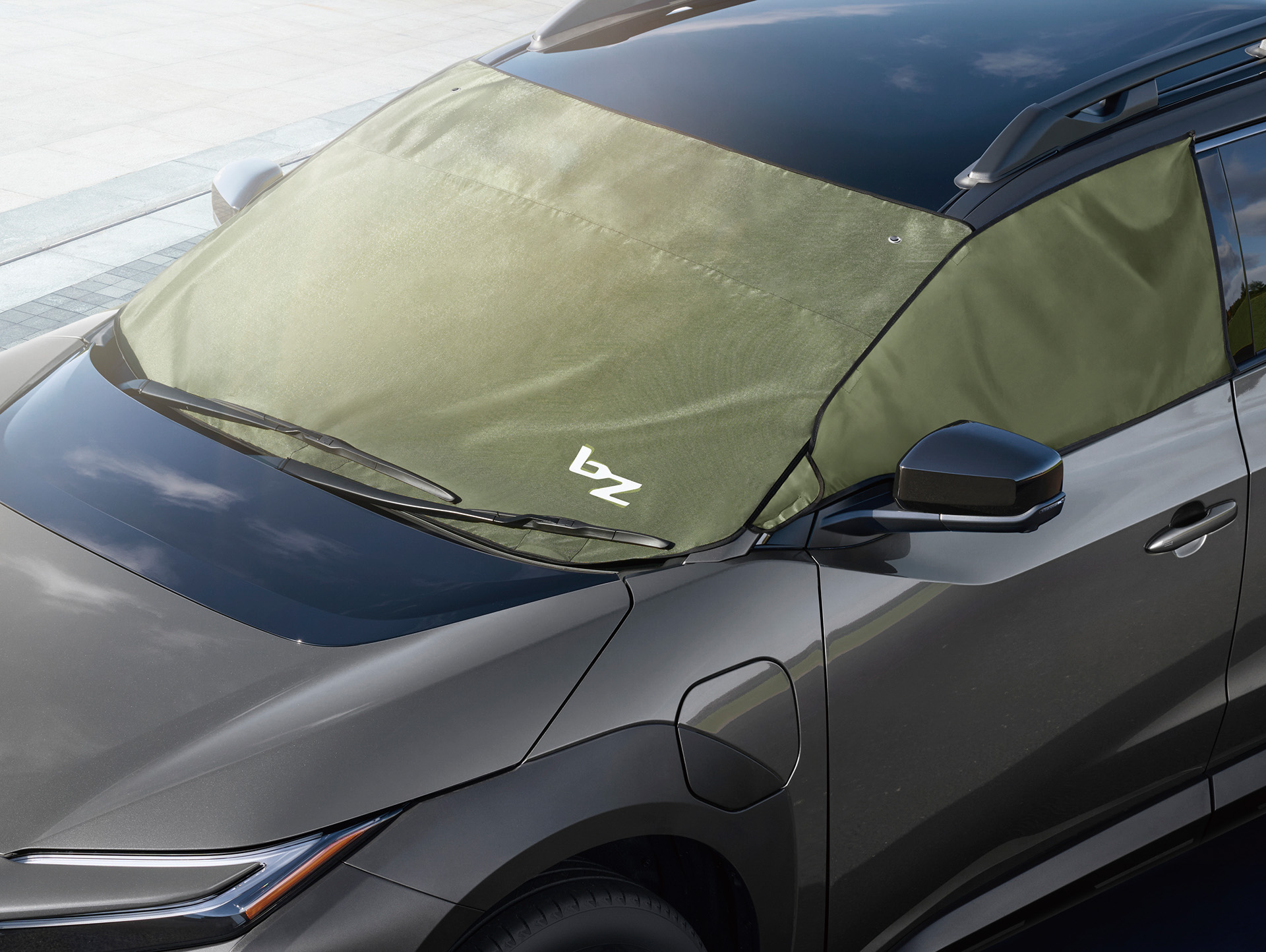 販売店装着オプション：オールシーズンシェード