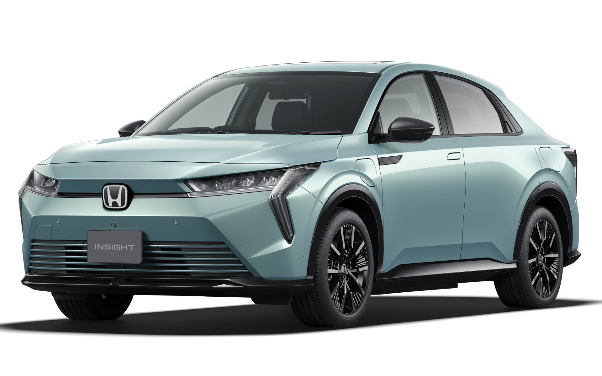 国内で初めて採用する新色「アクアトパーズ・メタリックII」