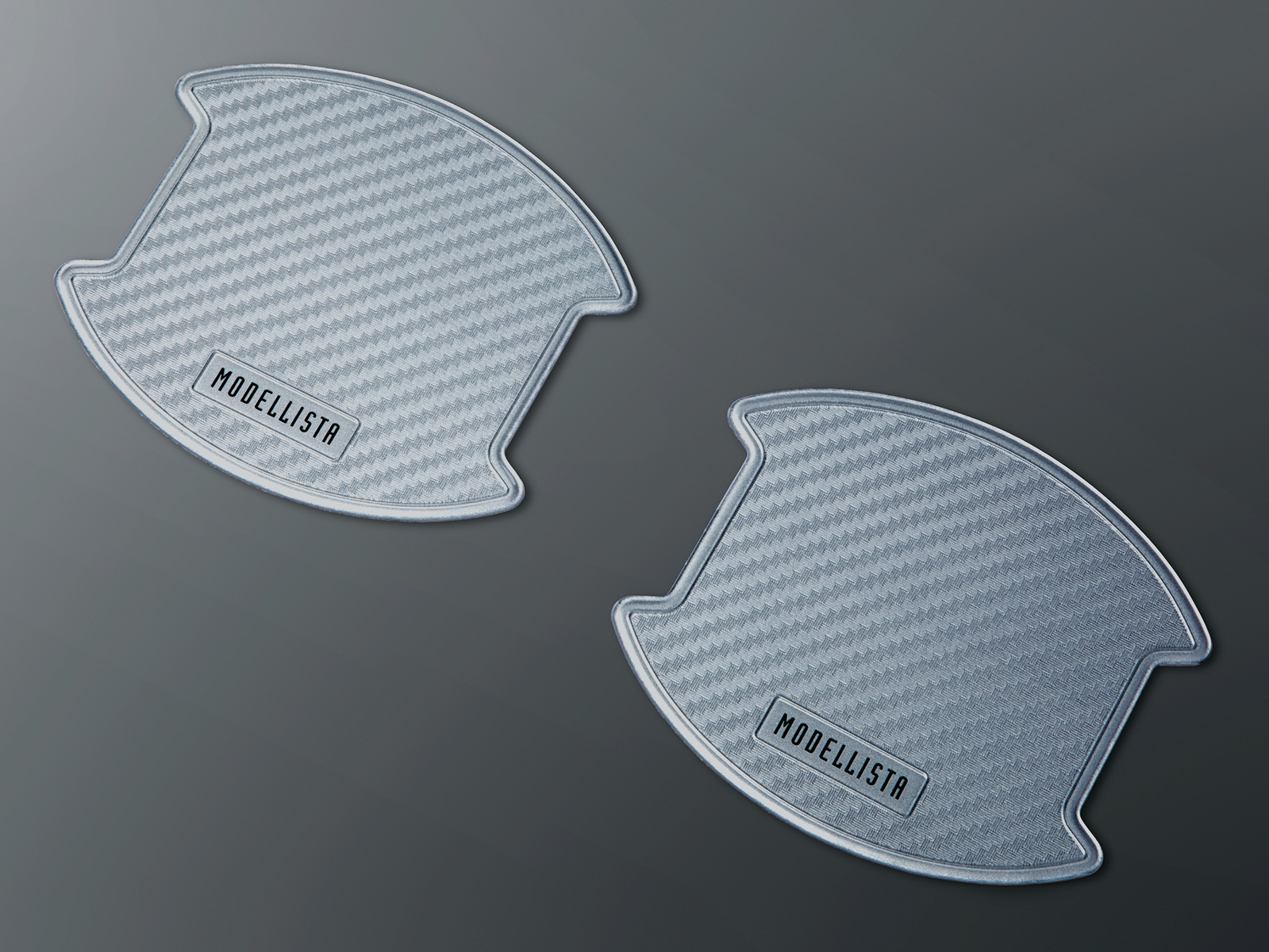 ドアハンドルプロテクター（シルバー）は1台分（4枚）で6600円。2枚なら3300円