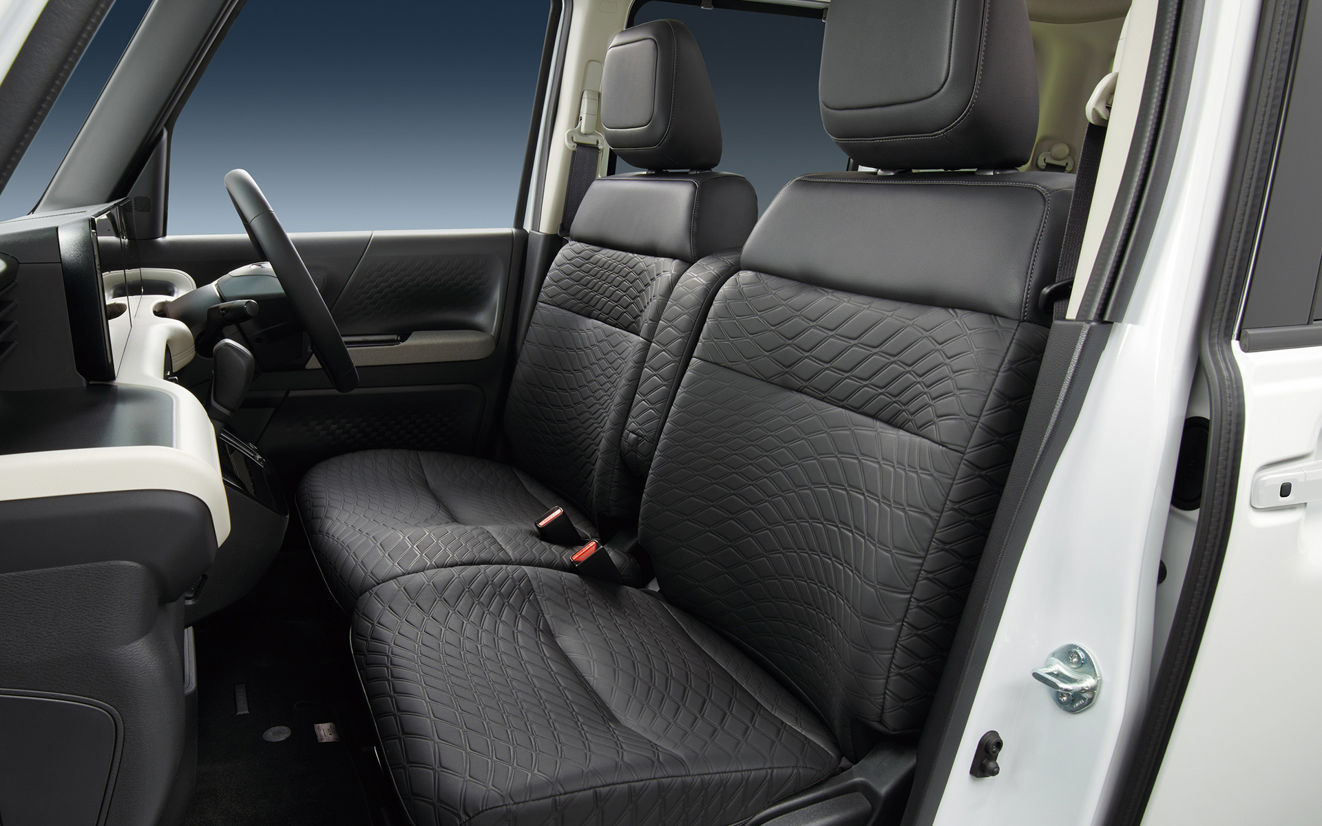 新型ルークス「AUTECH_LINE」専用防水シート