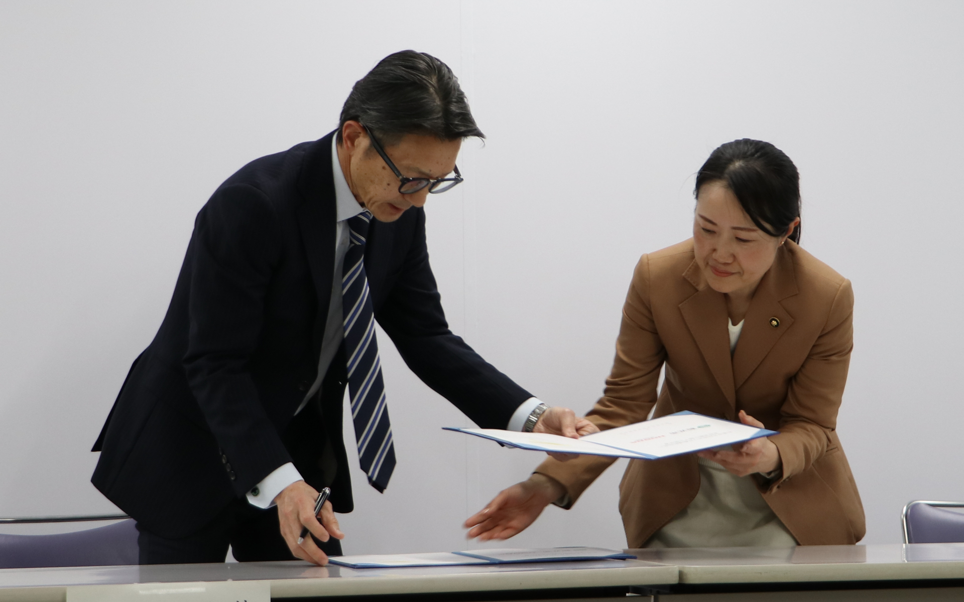 和光市役所にて協定締結式が行なわれた