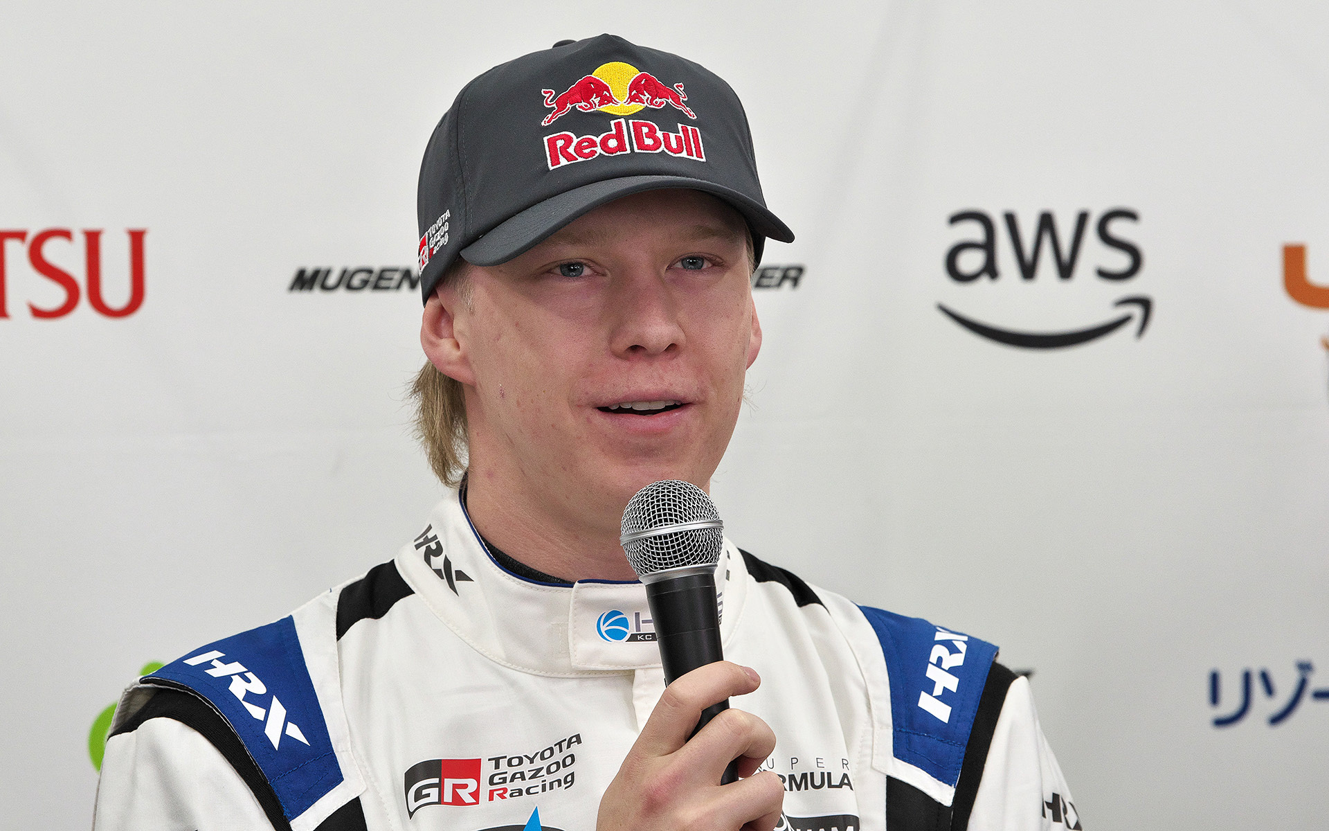 2026年はスーパーフォーミュラに全戦参戦するカッレ・ロバンペラ選手。WRCチャンピオンを2度獲得している若き天才ドライバー。フォーミュラでの活躍が期待される