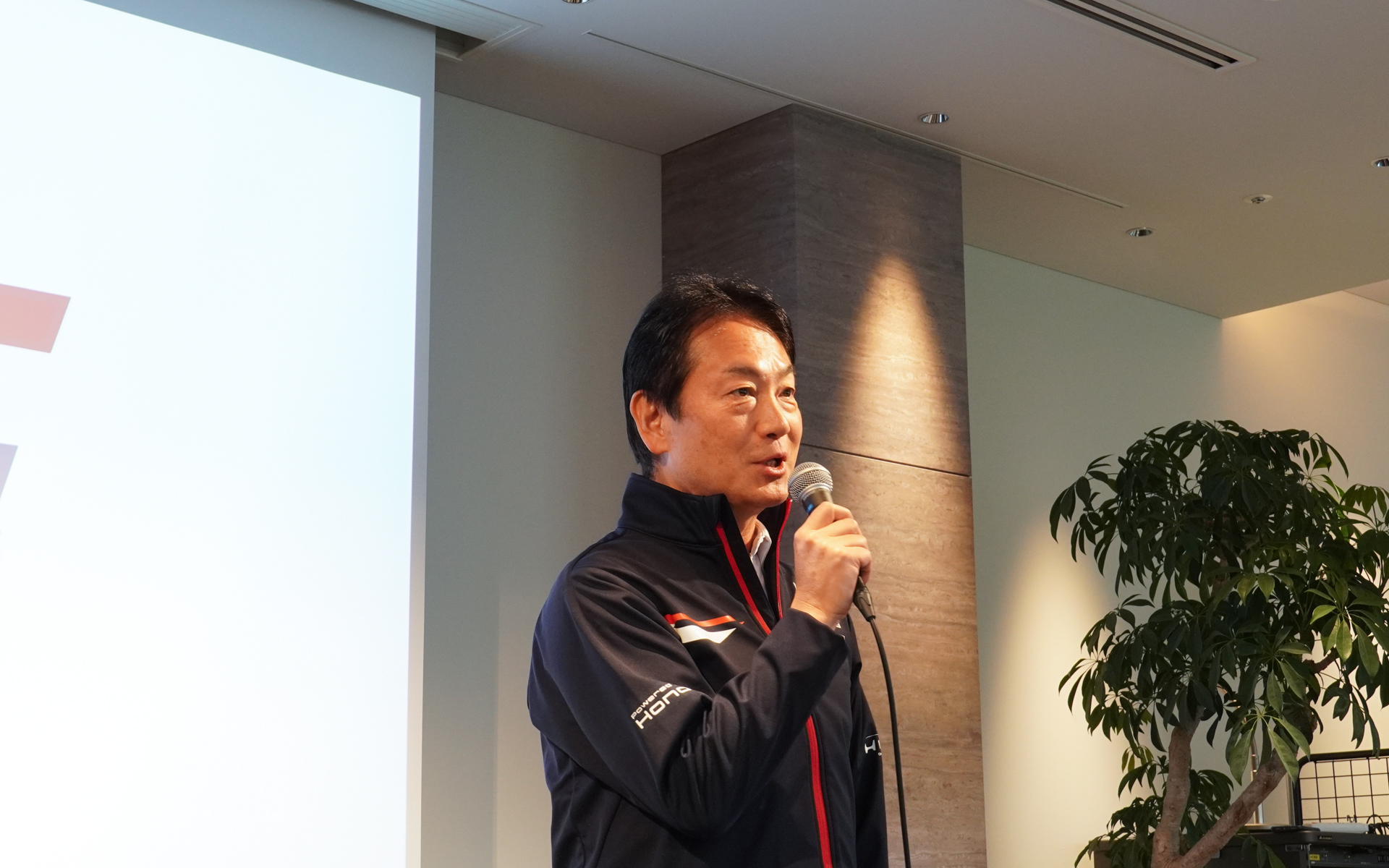 株式会社ホンダ・レーシング 代表取締役社長 渡辺康治氏