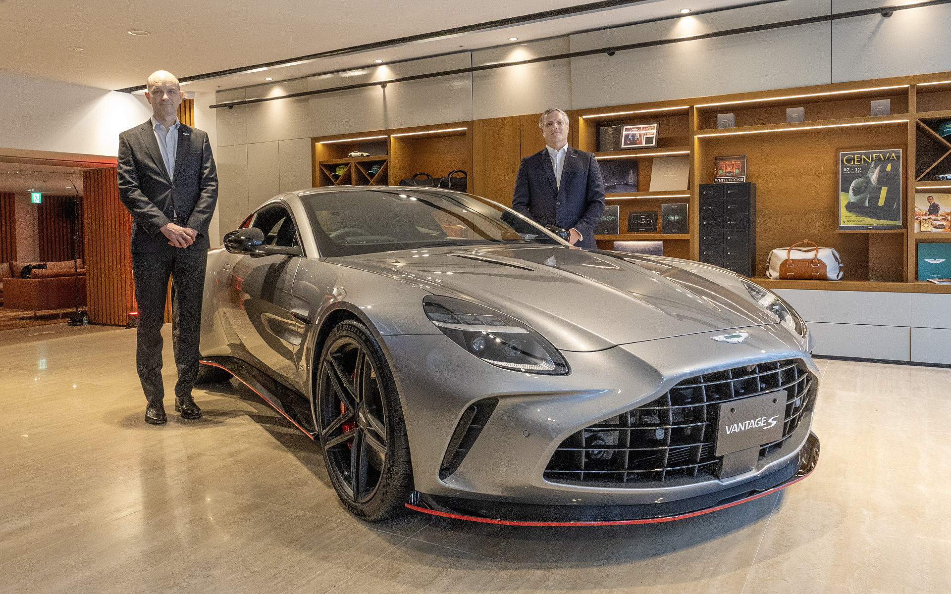 アストンマーティンジャパンリミテッドは「ヴァンテージS」と「DBX S」の取材会を開催。アストンマーティンラゴンダより、リージョナルプレジデントとプロダクトマネジメント責任者の2名が出席した