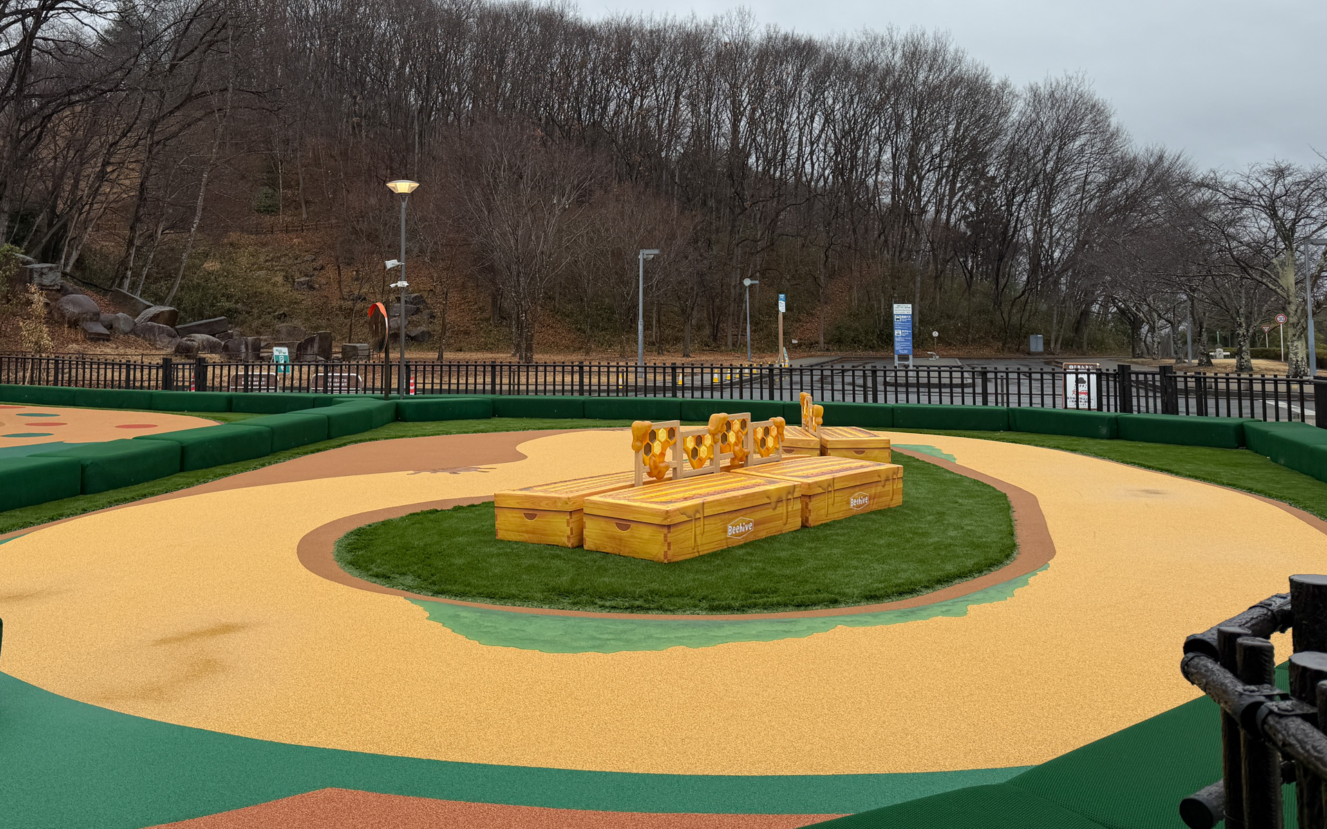 キッズバイクフィールドは、はじめてバイクに乗る子供のデビューに向けて、安心してチャレンジできる環境を整えた