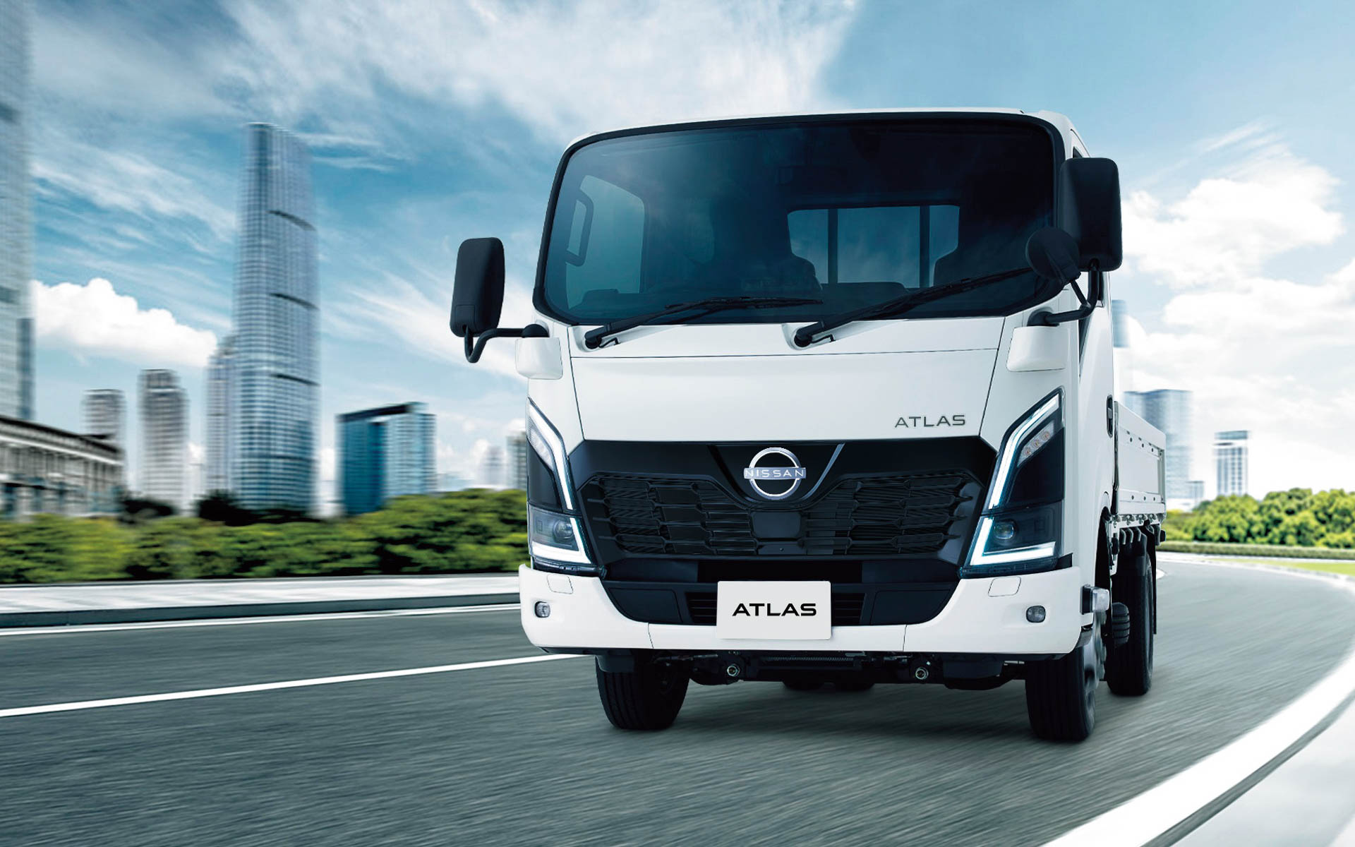 「アトラス」4WDモデルをフルモデルチェンジ