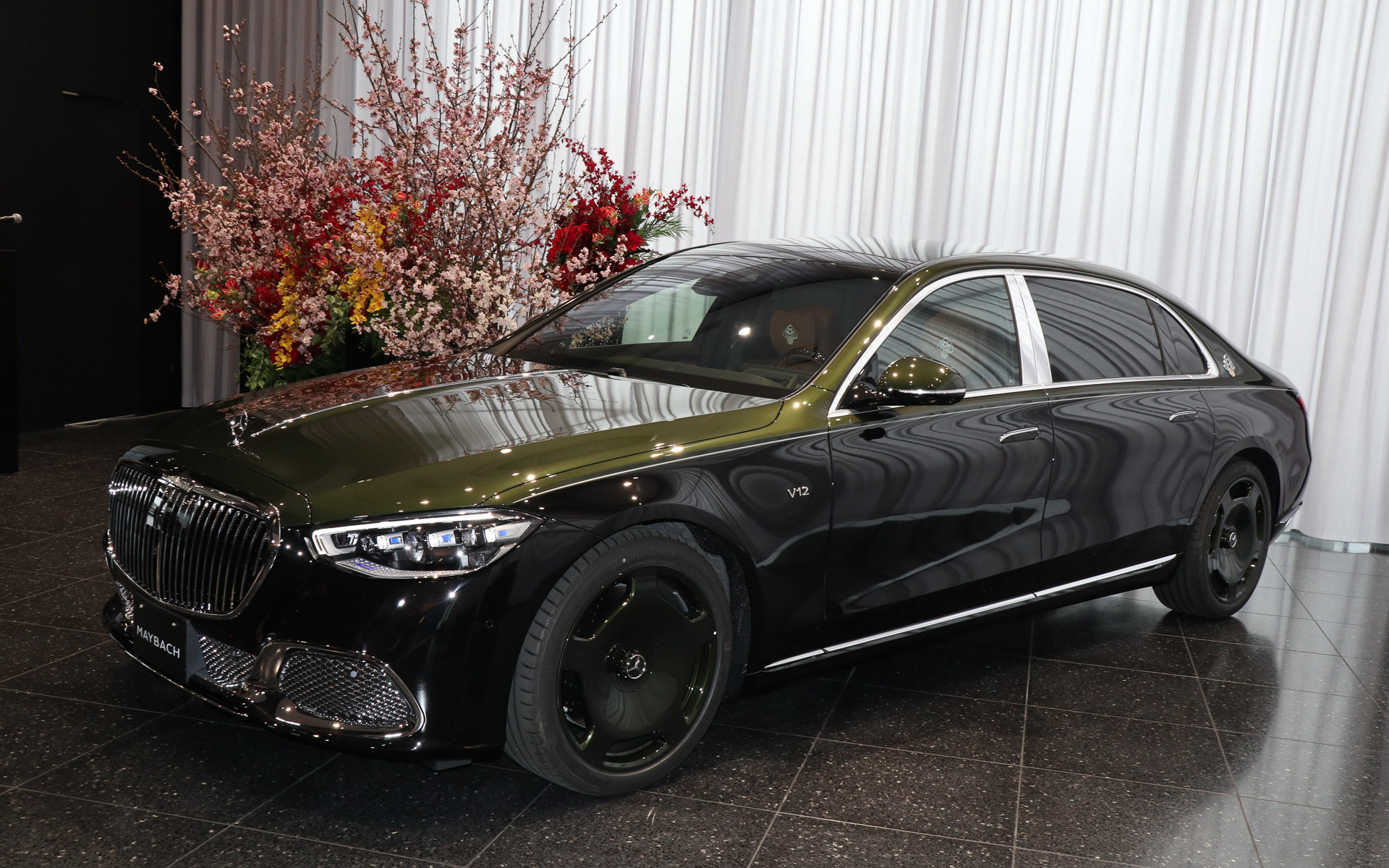 マイバッハS680 V12エディション。世界限定50台が生産され、日本市場向けには5台が確保された。価格は5399万円